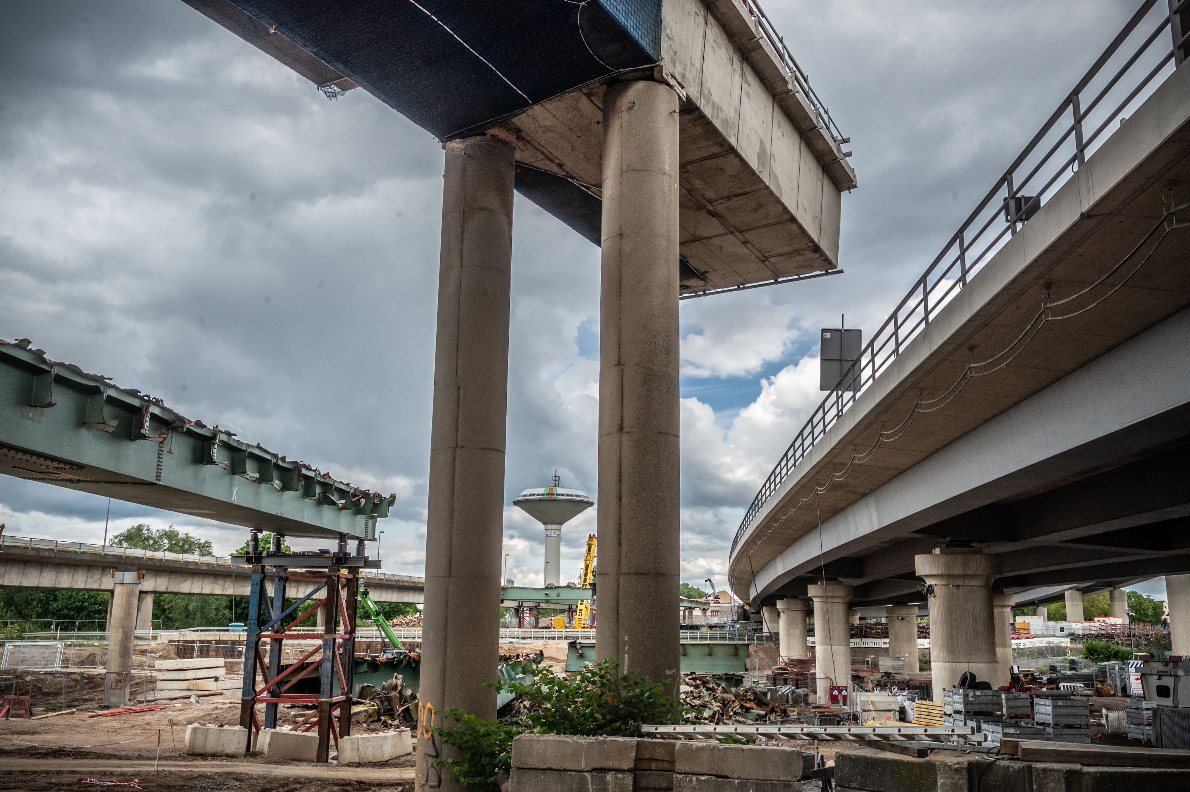 Die Autobahn arbeitet sich auf Leverkusen zu, aber was ist die beste Strategie, wie die Stadt damit umgehen sollte? Bild: Ralf Krieger