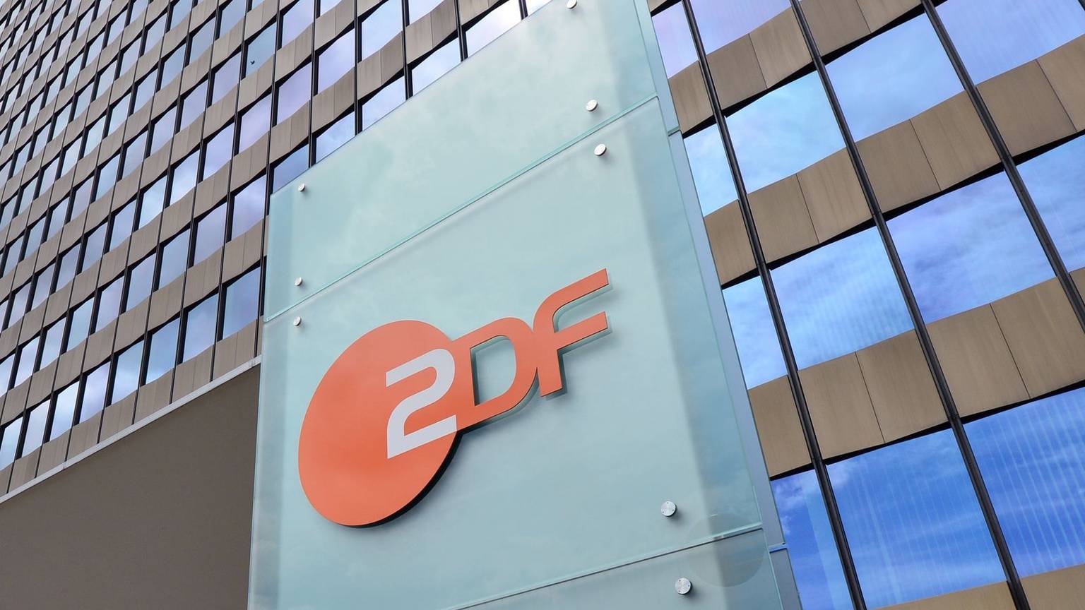 Das ZDF hat auf Programmbeschwerden bezüglich eines „logo!“-Beitrags reagiert. (Bild: 2014 Getty Images/Thomas Lohnes)