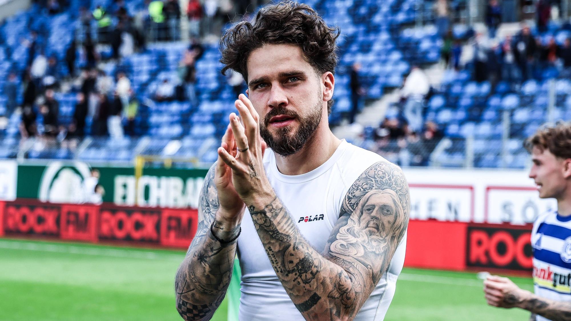 Fussball, 3.Liga Saison 2025/2026 33. Spieltag SV Waldhof Mannheim - MSV Duisburg 11.04.2026, Carl-Benz-Stadion Lex Tyger Lobinger MSV Duisburg, 45 Mannheim Carl-Benz-Stadion Baden-Württemberg Deutschland *** Sport, Football, 3 Liga Season 2025 2026 33 Matchday SV Waldhof Mannheim MSV Duisburg 11 04 2026, Carl Benz Stadion Lex Tyger Lobinger MSV Duisburg, 45 Mannheim Carl Benz Stadion Baden Württemberg Germany