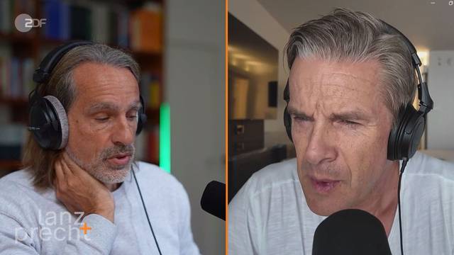 Richard David Precht (links) äußert im Podcast „Lanz + Precht“ eine schlimme Befürchtung bezüglich des Ukraine-Krieges - sehr zum Entsetzen von Markus Lanz. (Bild: ZDF / Lanz+Precht)
