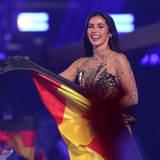 Sarah Engels aus Deutschland kommt mit den anderen Teilnehmern im Finale des 70. Eurovision Song Contest (ESC) in der Wiener Stadthalle auf die Bühne.