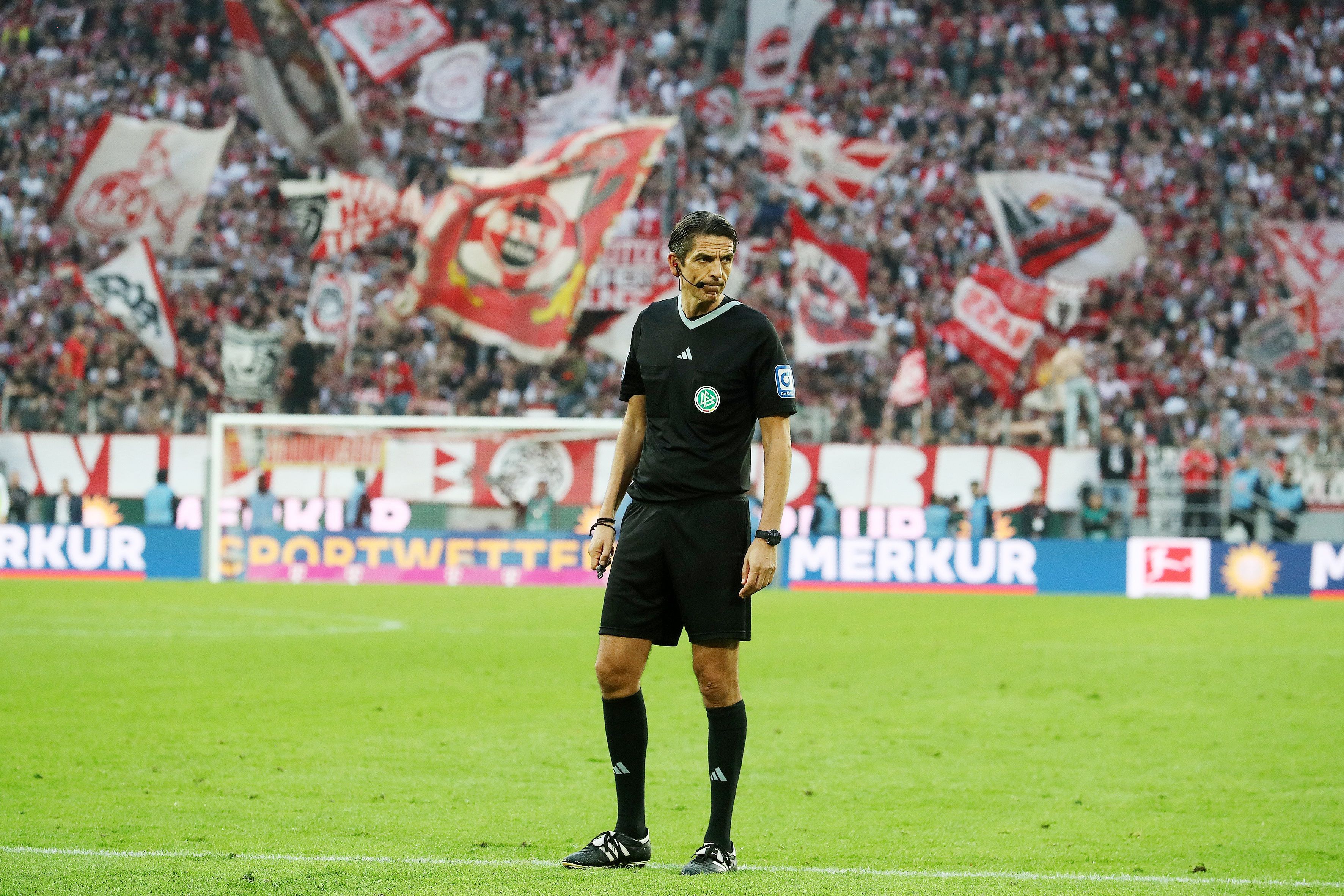 1.FC Köln vs. Borussia Mönchengladbach, 8. Spieltag, 22.10.2023, 15.30 Uhr, Schiedsrichter Deniz Aytekin, Bild: Herbert Bucco