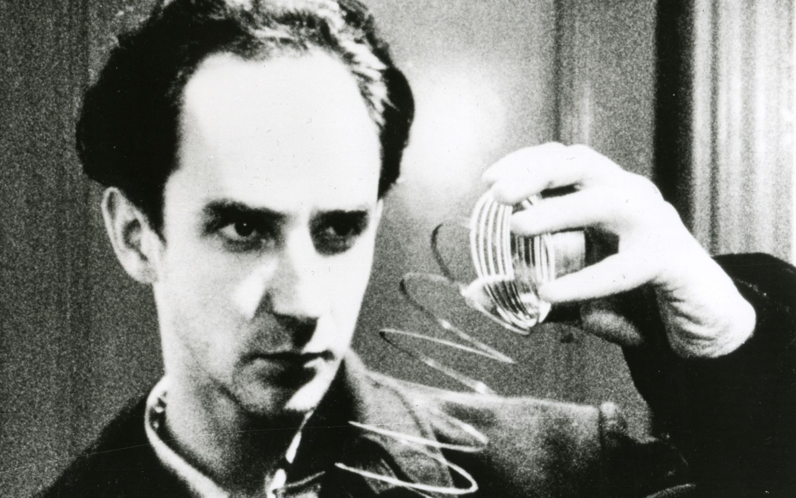 Radikal-Regisseur Darren Aronofsky verbindet in „Pi“ Chaostheorie, Zahlenspielereien und die manische Gedankenwelt eines Mathematik-Genies. (Bild: Studiocanal)