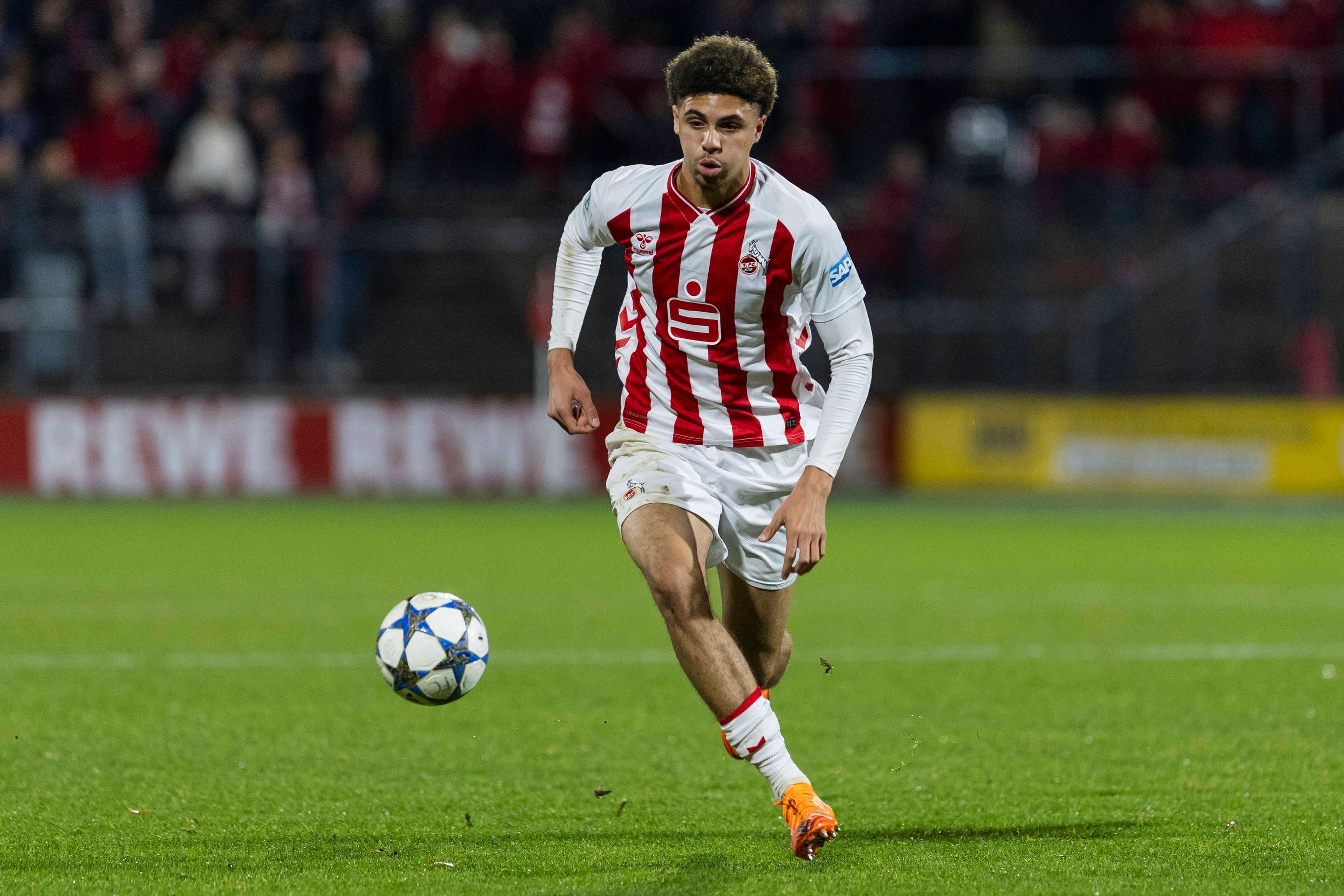 UEFA Youth-League: 1. FC Köln - Racing FC Union Luxemburg 05.11.2025 Kevin Ekweribe 1. FC Köln U19, 18 UEFA Youth-League, Rückspiel des Meisterwegs Runde 2, 1. FC Köln - Racing FC Union Luxemburg, am 05.11.2025, Franz-Kremer-Stadion, Köln *** UEFA Youth League 1 FC Köln Racing FC Union Luxembourg 05 11 2025 Kevin Ekweribe 1 FC Köln U19, 18 UEFA Youth League, second leg of the championship round 2, 1 FC Köln Racing FC Union Luxembourg, on 05 11 2025, Franz Kremer Stadium, Cologne Copyright: xBEAUTIFULxSPORTS/Meuselx