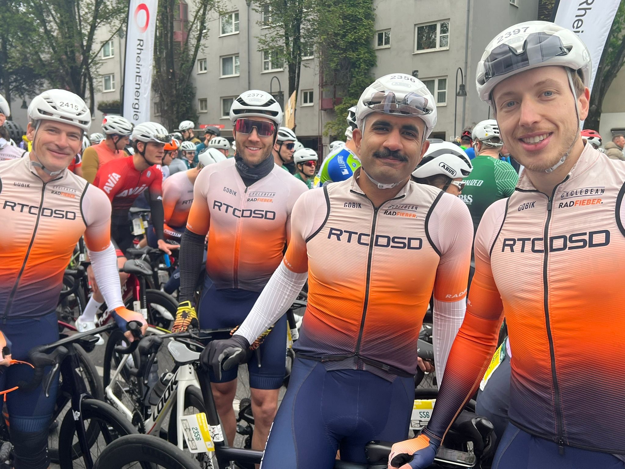 Gruppe des Kölner Verein RTC DSD kurz vor Start