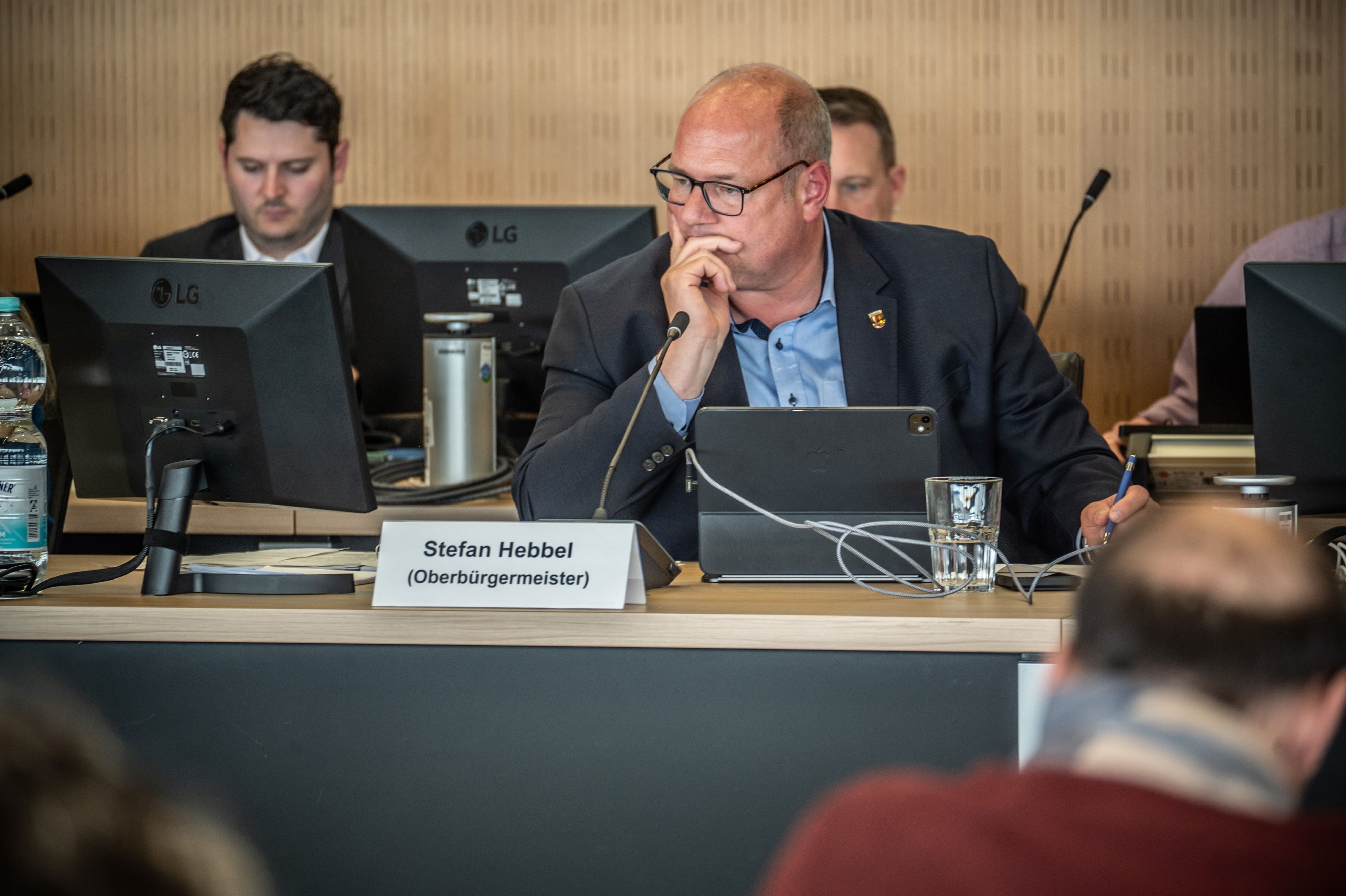 Stefan Hebbel in der Ratssitzung am 18. Mai 2026 Bild: Ralf Krieger