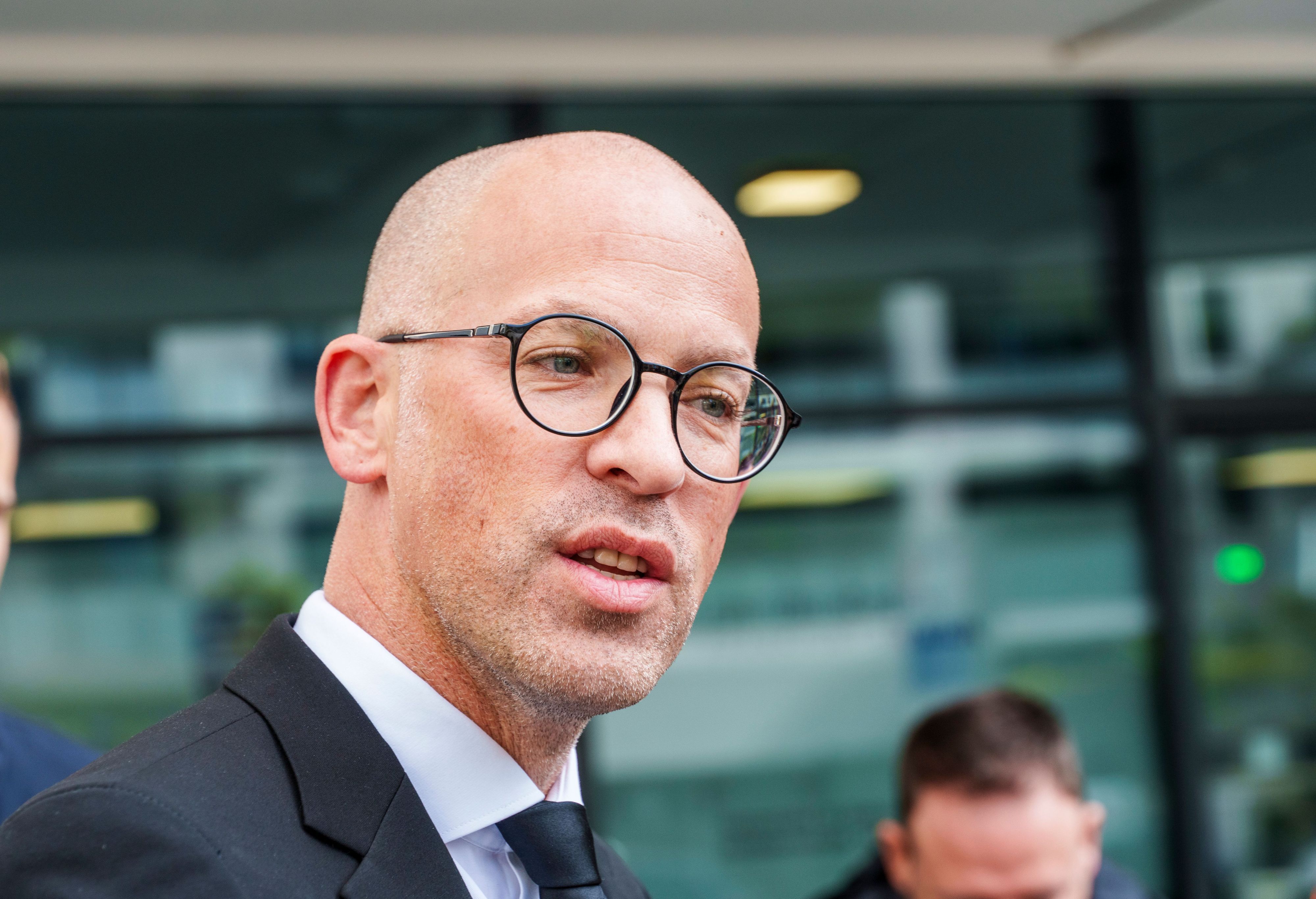 Oberstaatsanwalt Dominik Mies spricht über den Fall des toten Mädchens aus dem Main.