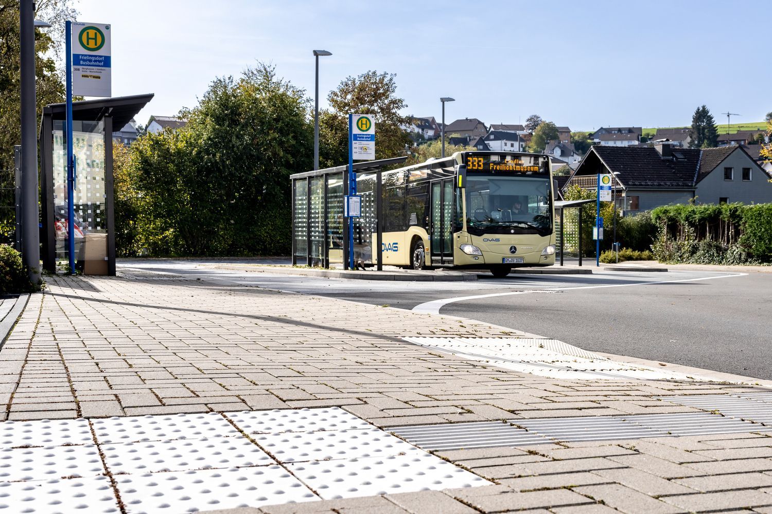 Die neue Tarifstruktur im öffentlichen Nahverkehr sieht grundsätzlich nur noch drei Preisstufen vor. Am günstigsten wird es für Fahrgäste im Oberbergischen Kreis wohl über die App eezy.nrw.