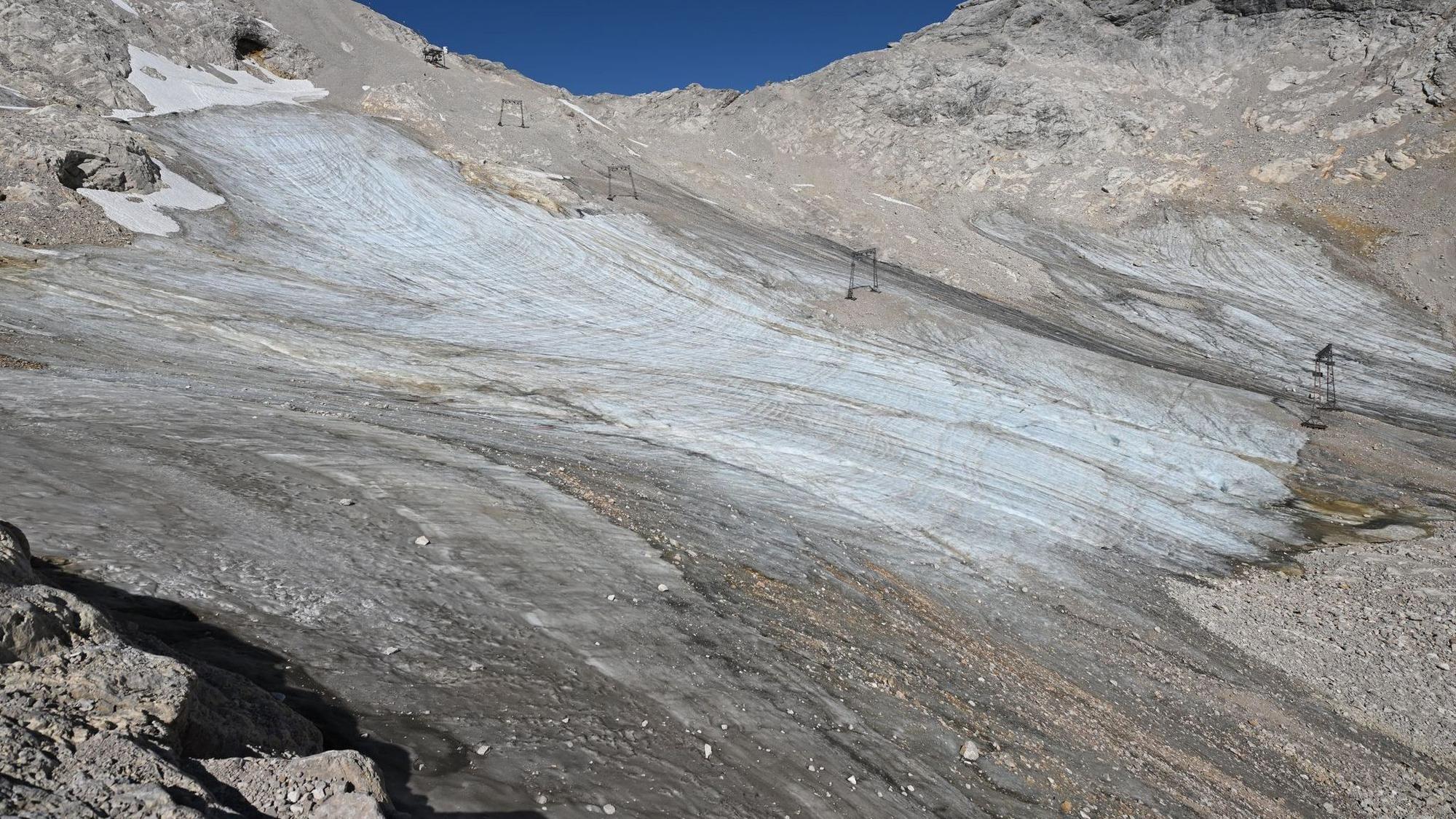 Schmelzender Gletscher auf der Zugspitze