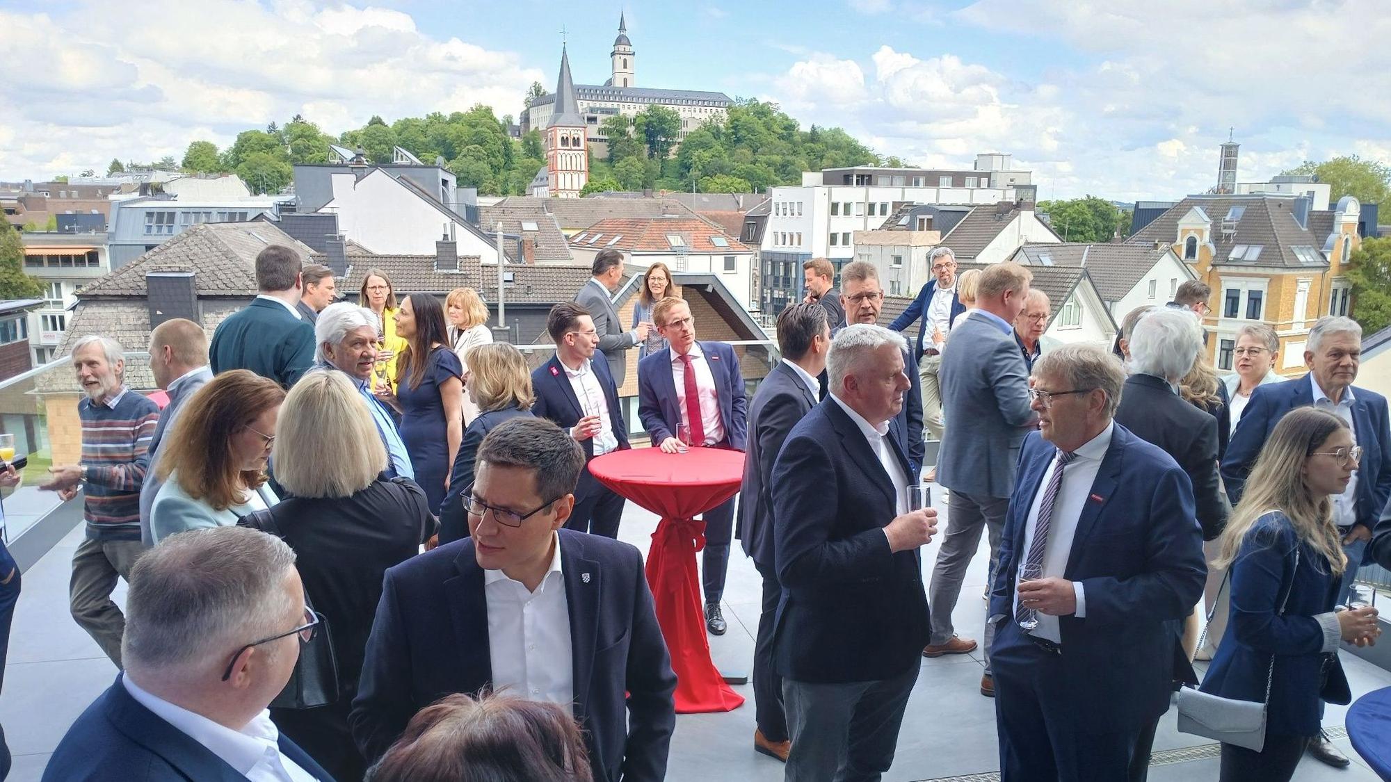 Kreishandwerkerschaft Bonn/Rhein-Sieg eröffnet Ihr neues Haus des Handwerks, Dachterrasse