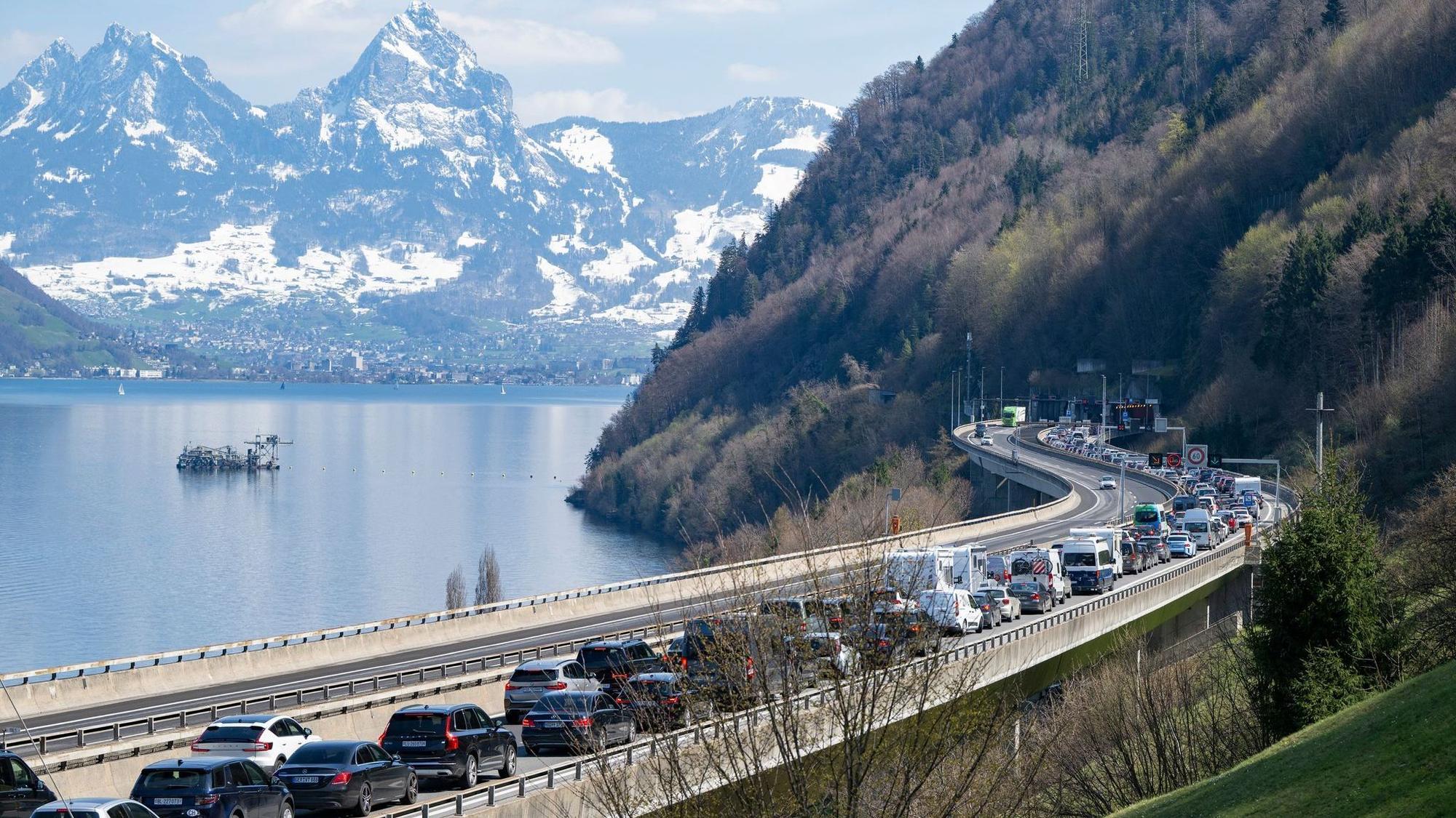 Schweiz will bei Ausländern für Durchfahrt kassieren
