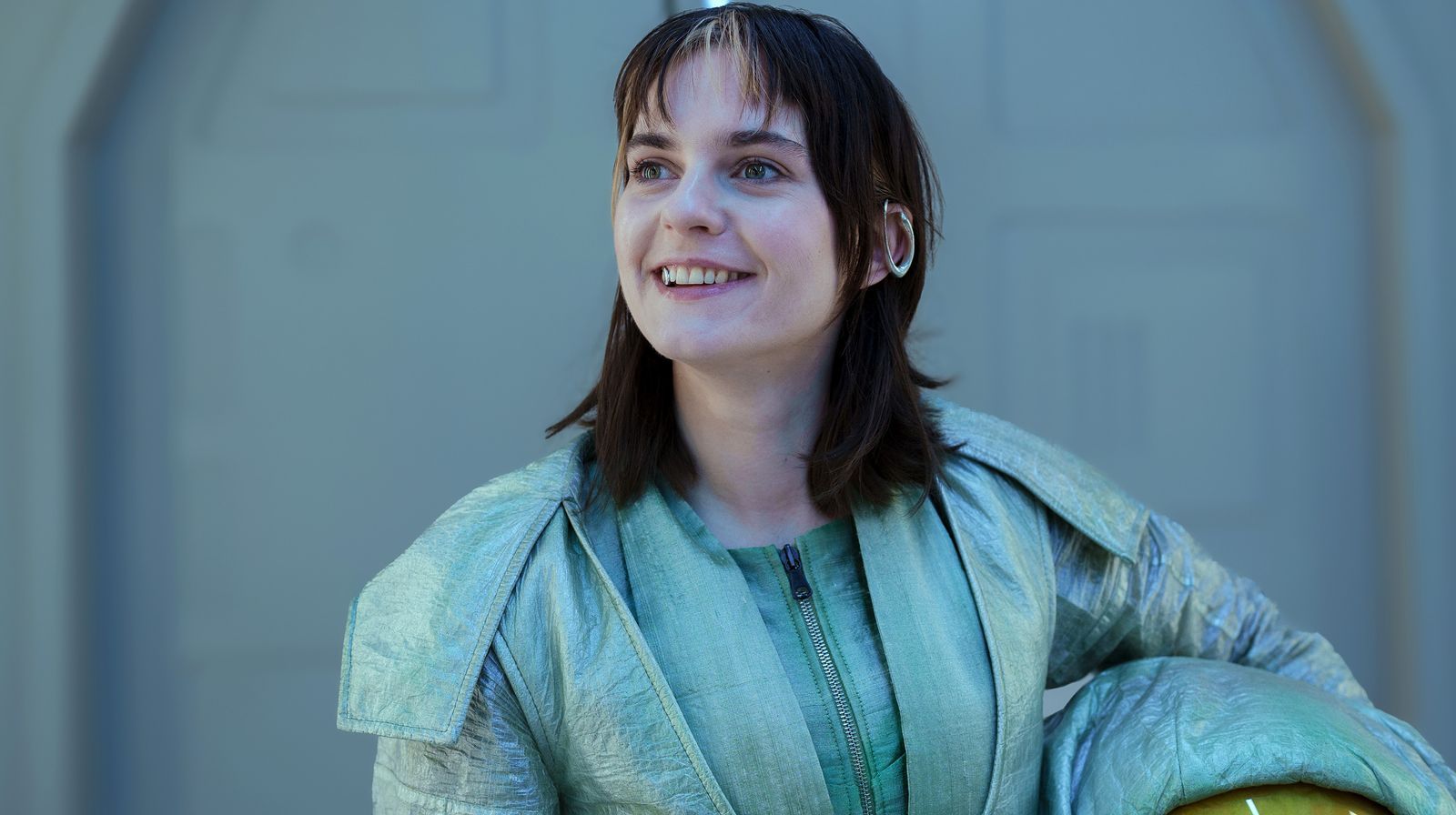 Vanessa Loibl überzeugt als Hauptdarstellerin der Weltraum-RomCom „Stardust Hotel“. (Bild: SWR/Christine Schroeder,)