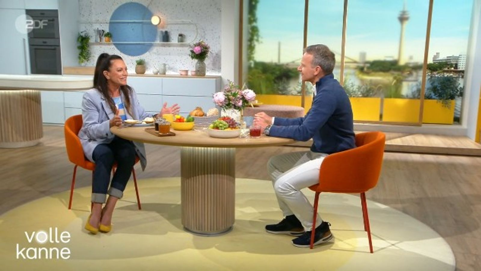 Schauspielerin Christine Neubauer hat bei „Volle Kanne“ im ZDF über ihre Hochzeit, Mallorca und „Let's Dance“ gesprochen. (Bild: ZDF)