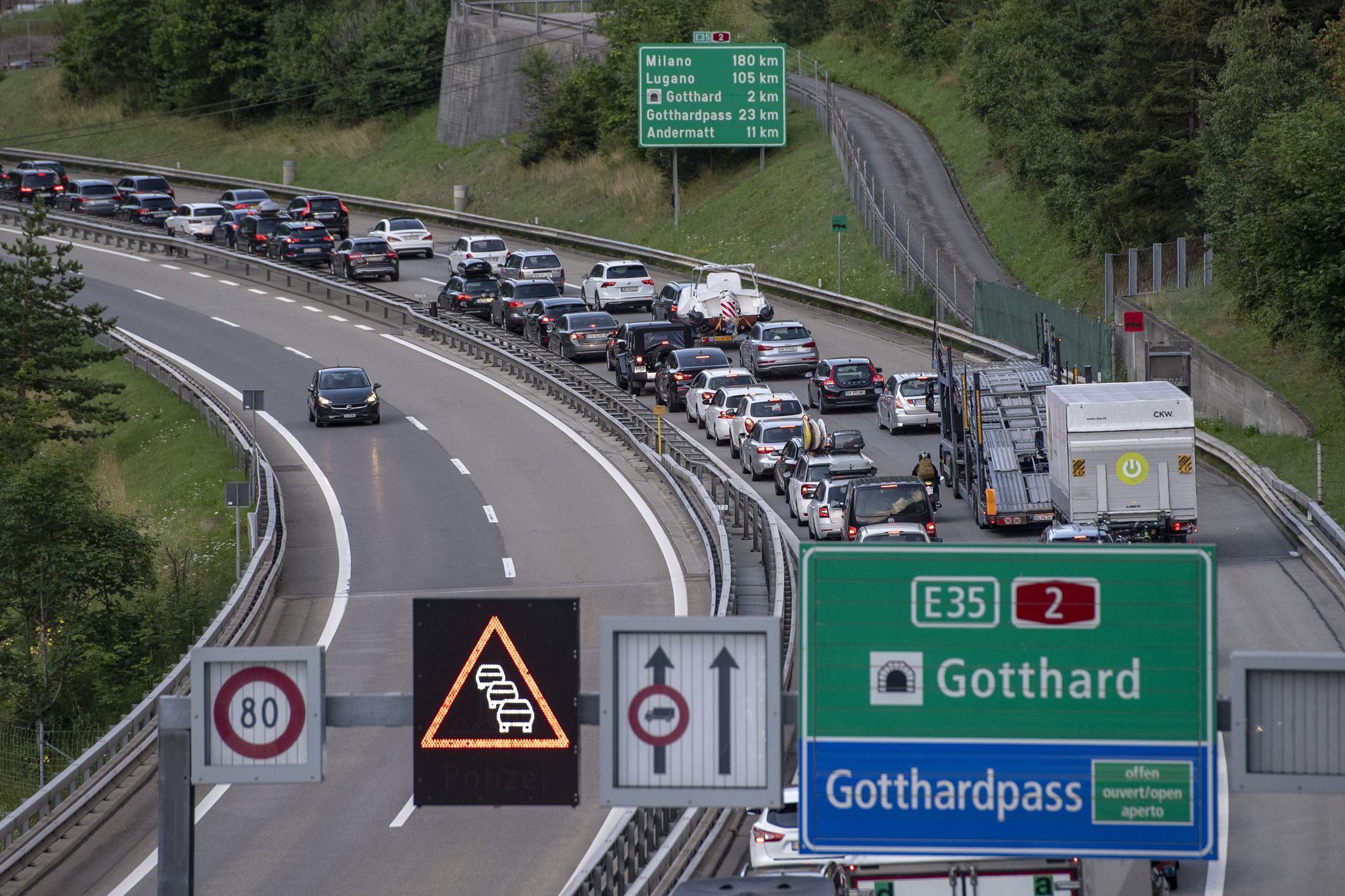 Schweiz will bei Ausländern für Durchfahrt kassieren