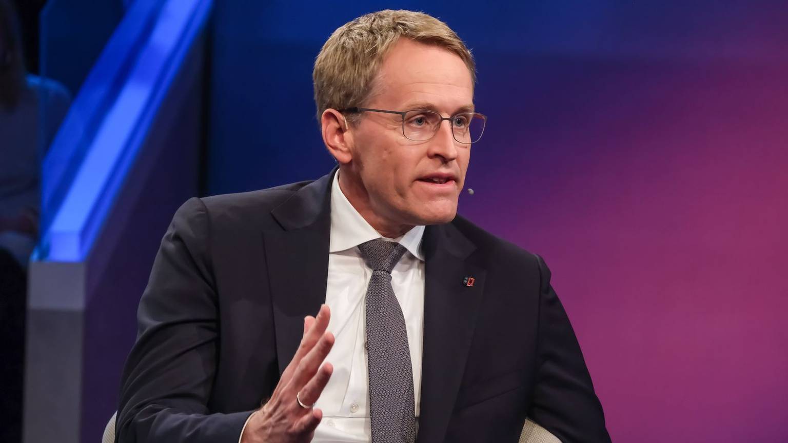 CDU-Ministerpräsident Daniel Günther kritisierte am Mittwochabend bei „Maischberger“ die Arbeit der schwarz-roten Koalition. (Bild: WDR / Oliver Ziebe)