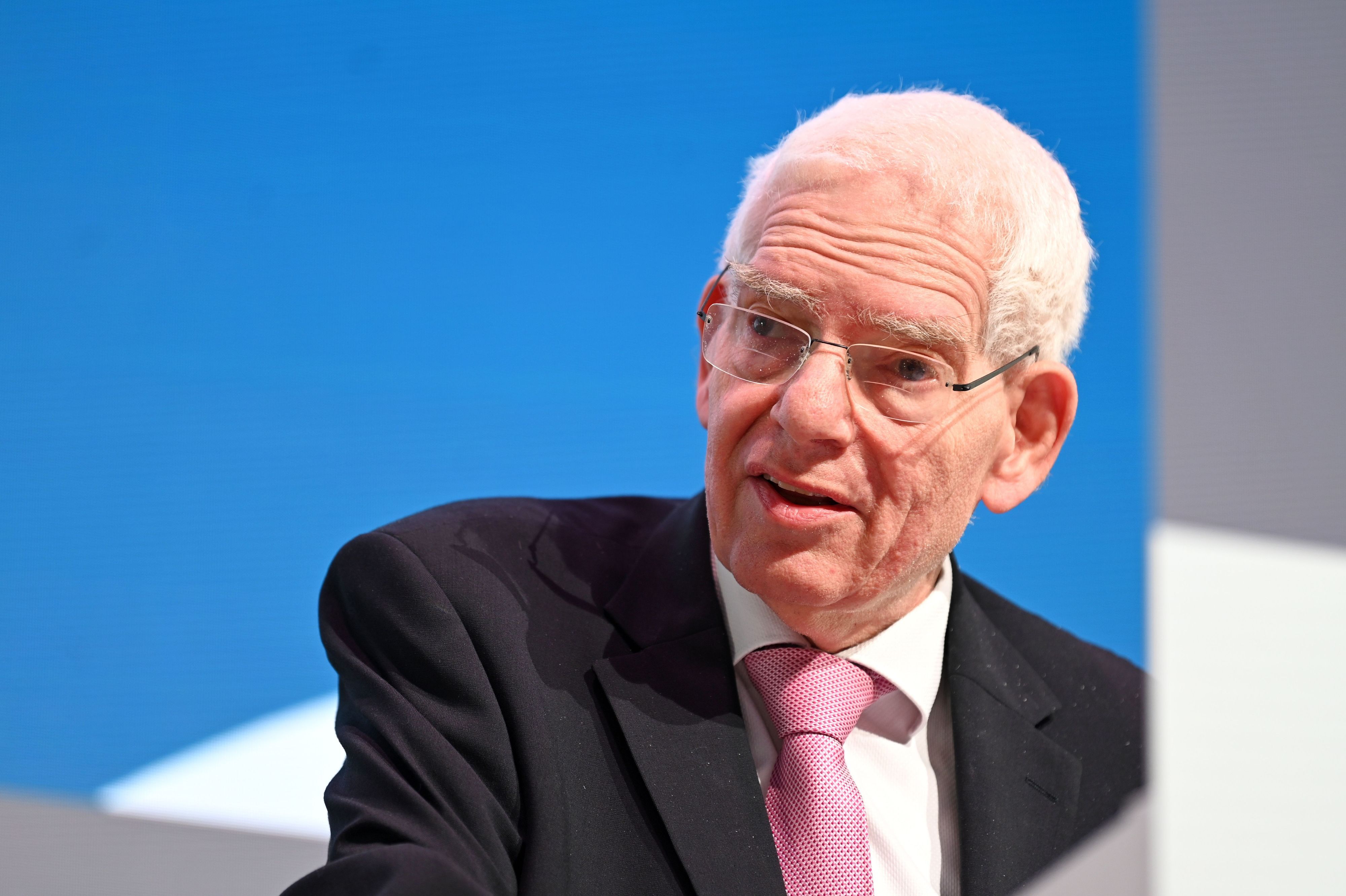 Josef Schuster, Präsident des Zentralrats der Juden, spricht während der Verleihung des Paul-Spiegel-Preises 2025 im Humboldt-Carré in Berlin. (Archivbild)