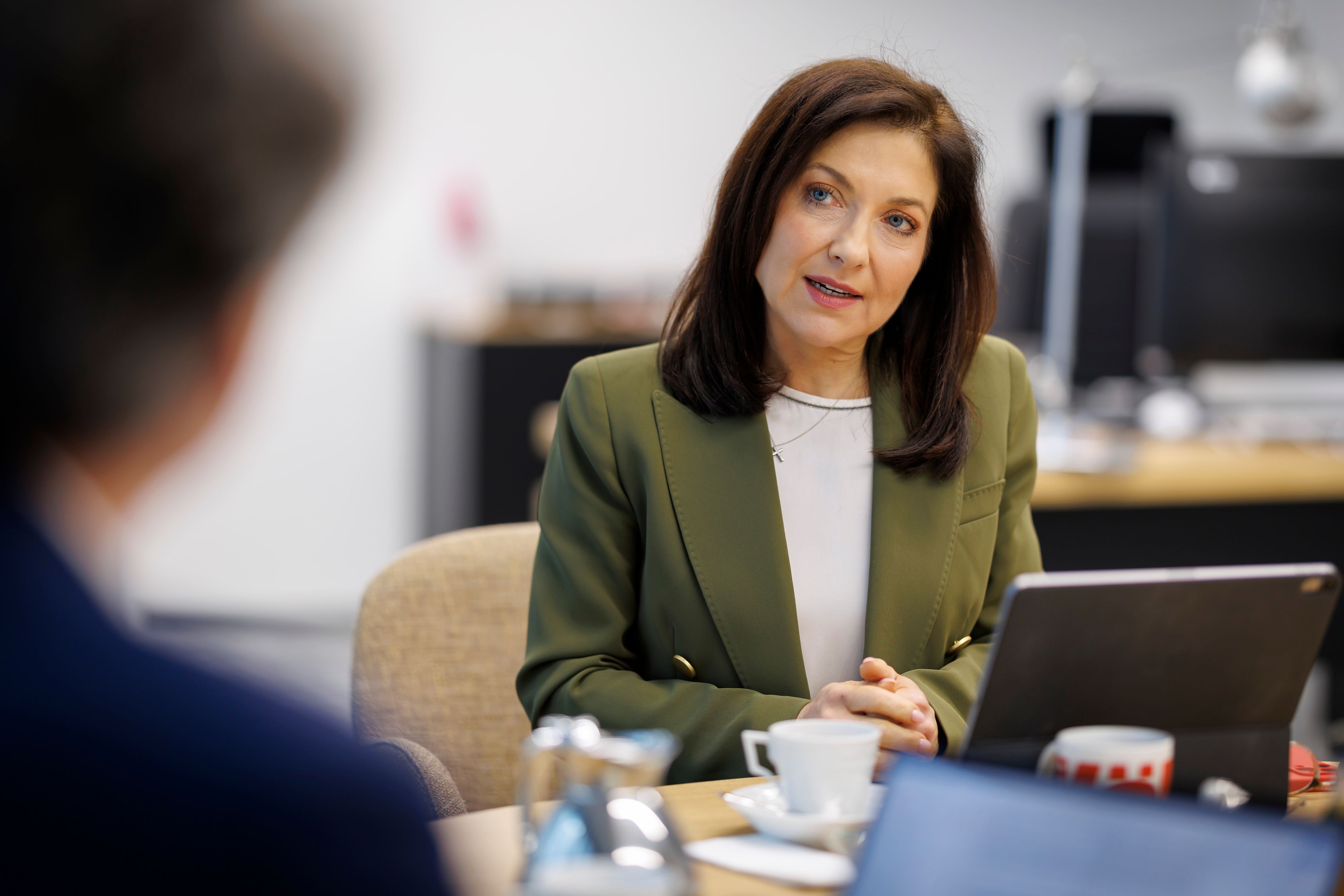 Bundeswirtschaftsministerin Katherina Reiche (CDU) beim Interview in Berlin