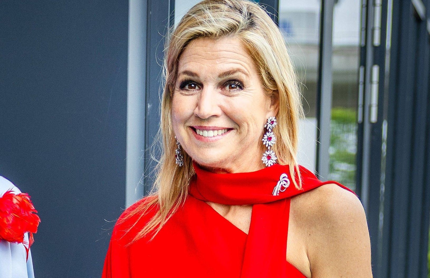 Königin Máxima lächelt und posiert.