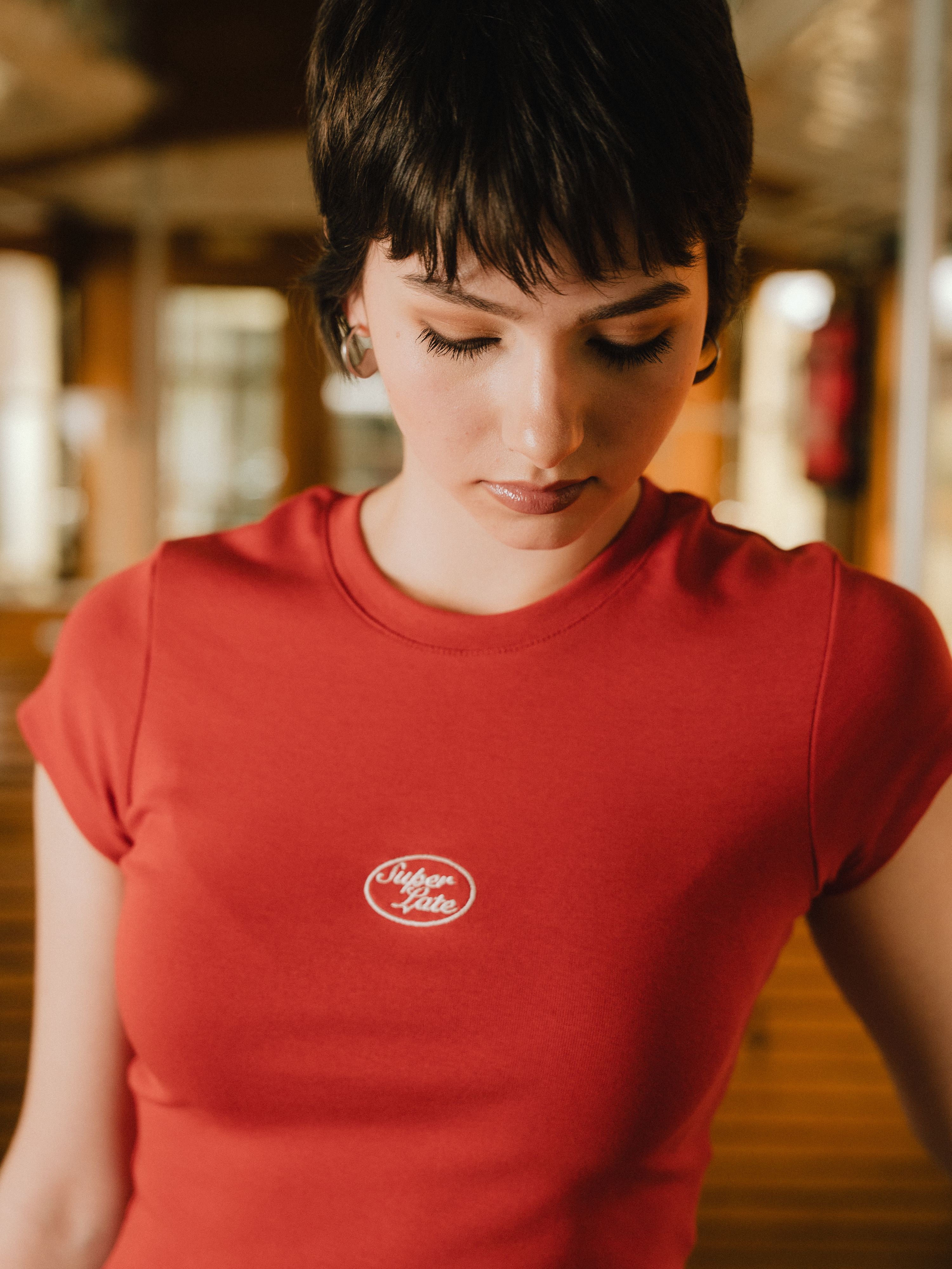 KVB ist „Super Late“ - so steht es auf den Shirts.
