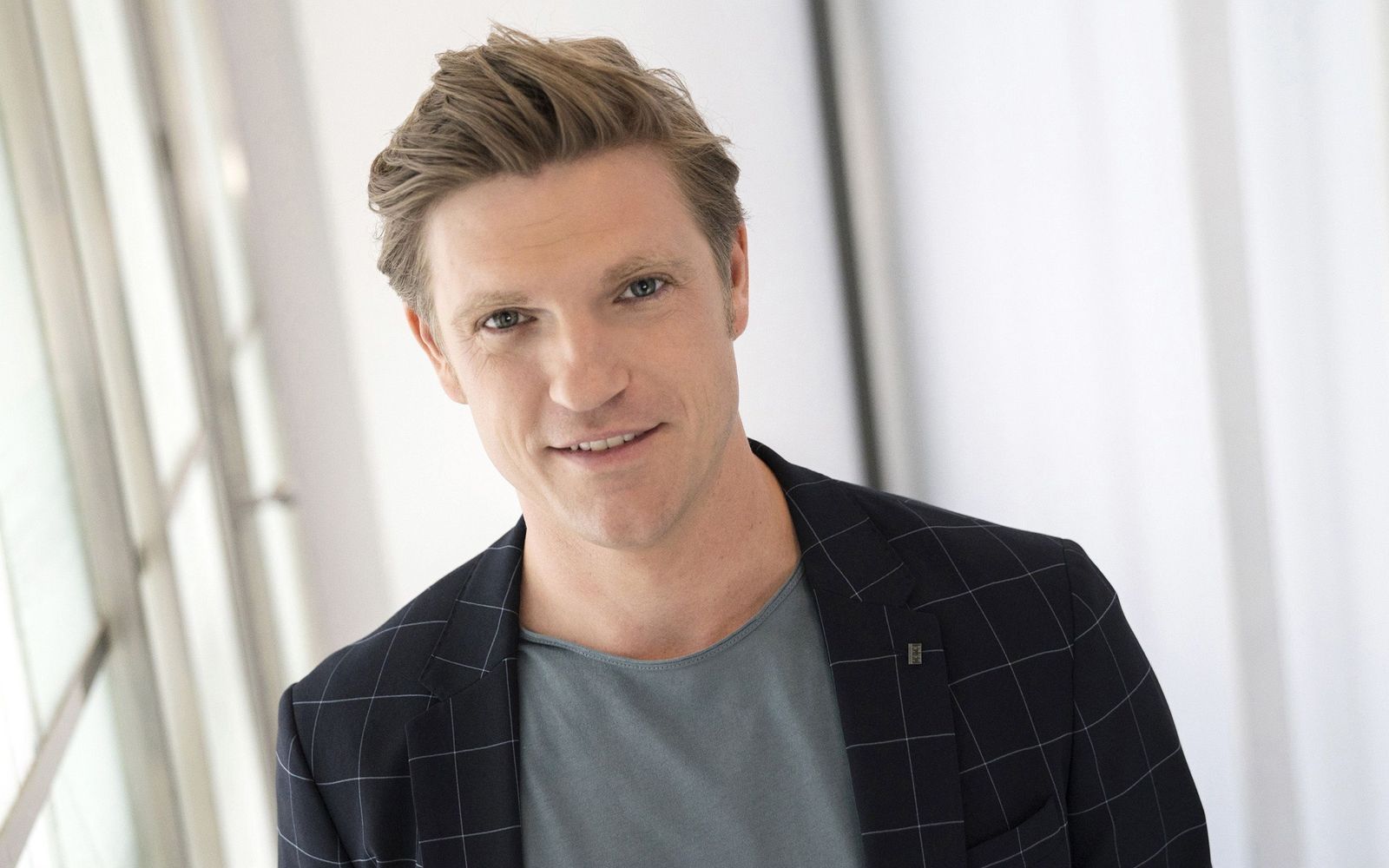 Thilo Jahn wird neuer Co-Moderator von „ttt - titel, thesen, temperamente“. (Bild: WDR / Annika Fußwinkel)