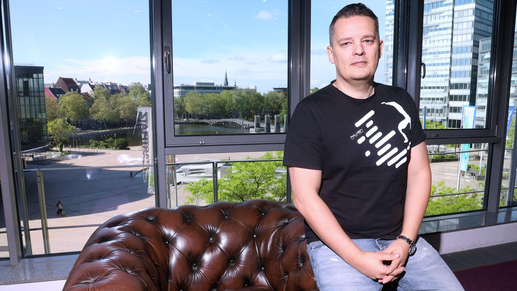 Was wären „Game of Thrones“, „Avatar“ & „Jurrassic Park“ ohne VFX? Die Kölner Pixl Visn Media Arts Akademie am Mediapark und Gründer Andrei Stirbu bilden nach eigenen Angaben die digitalen Weltenmacher von morgen aus.