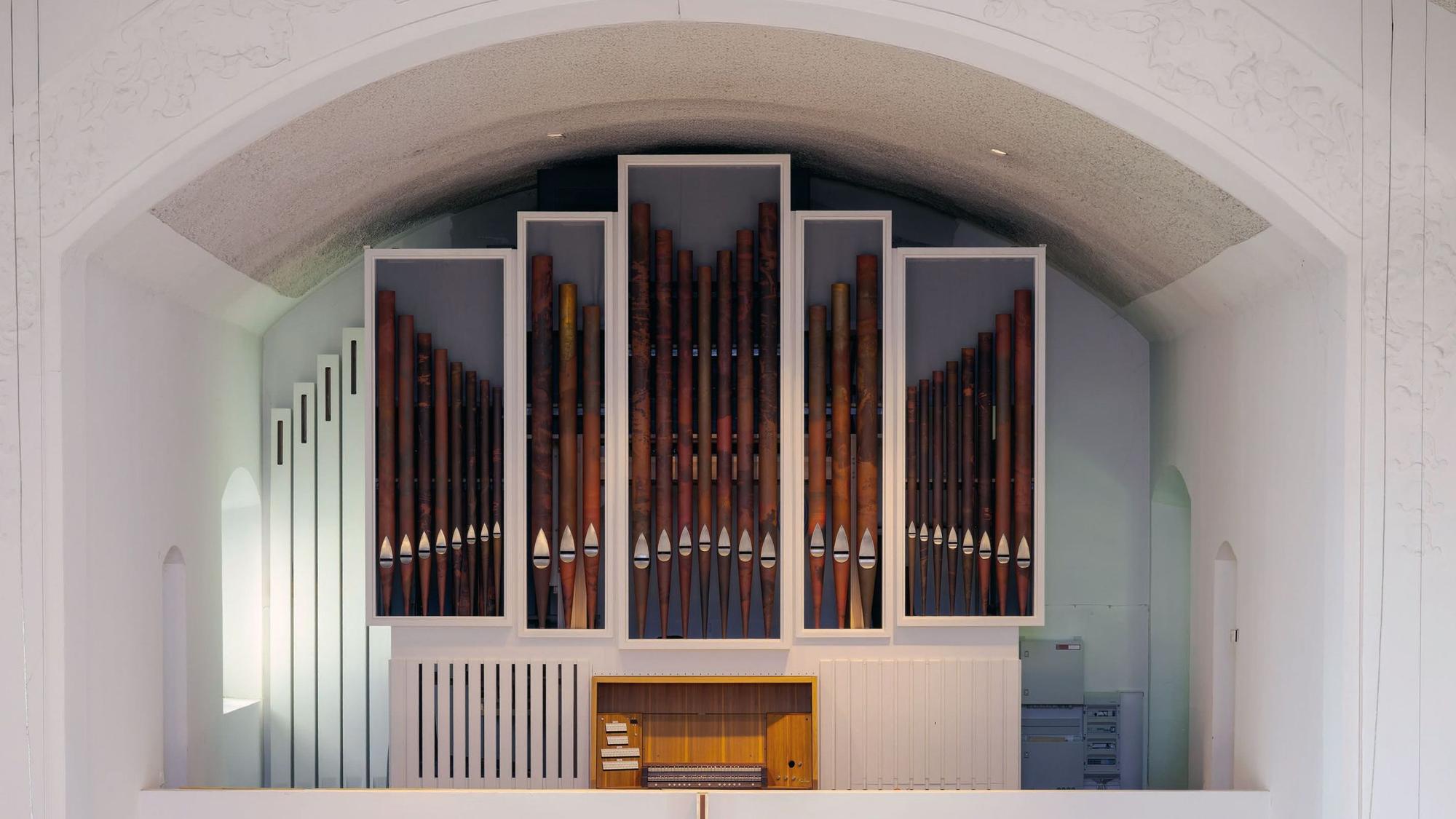 Christuskirche Köln-Dellbrück weiht sanierte Orgel ein.
