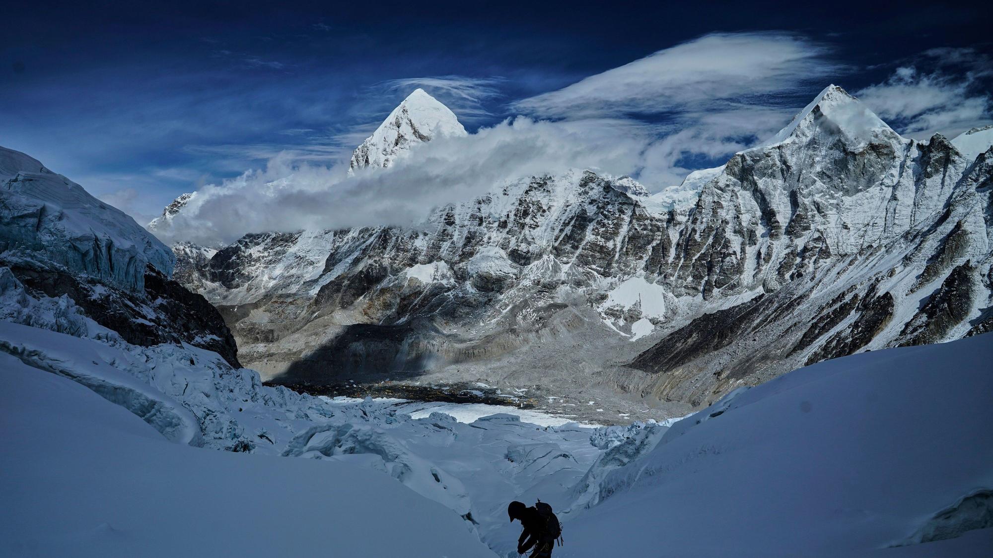 Der Mount Everest im Himalya.