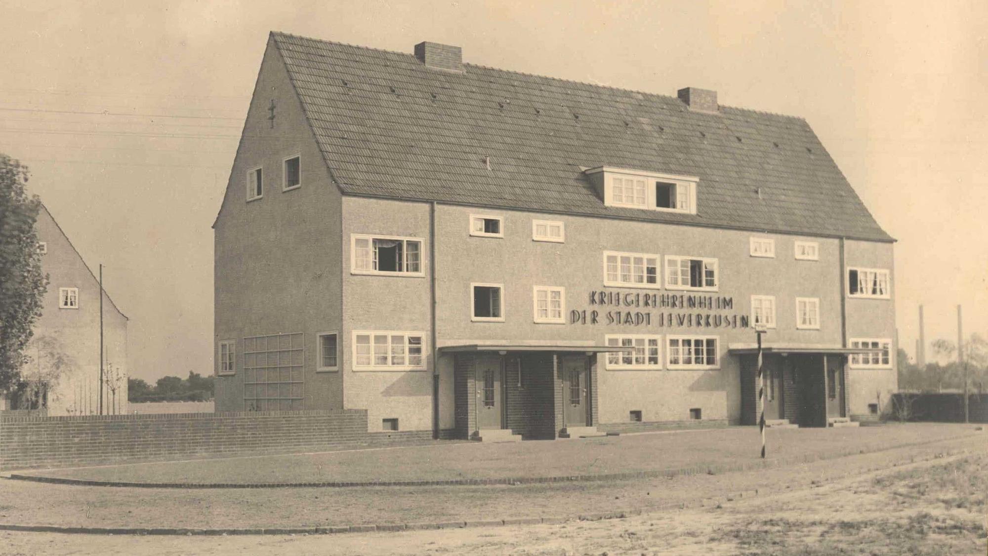 Das Kriegerehrenheim der Stadt Leverkusen kurz nach seiner Fertigstellung 1931