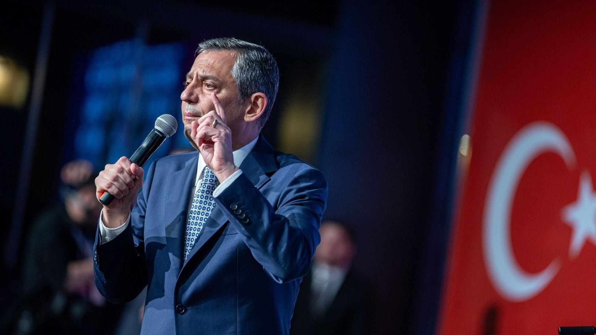Özgür Özel