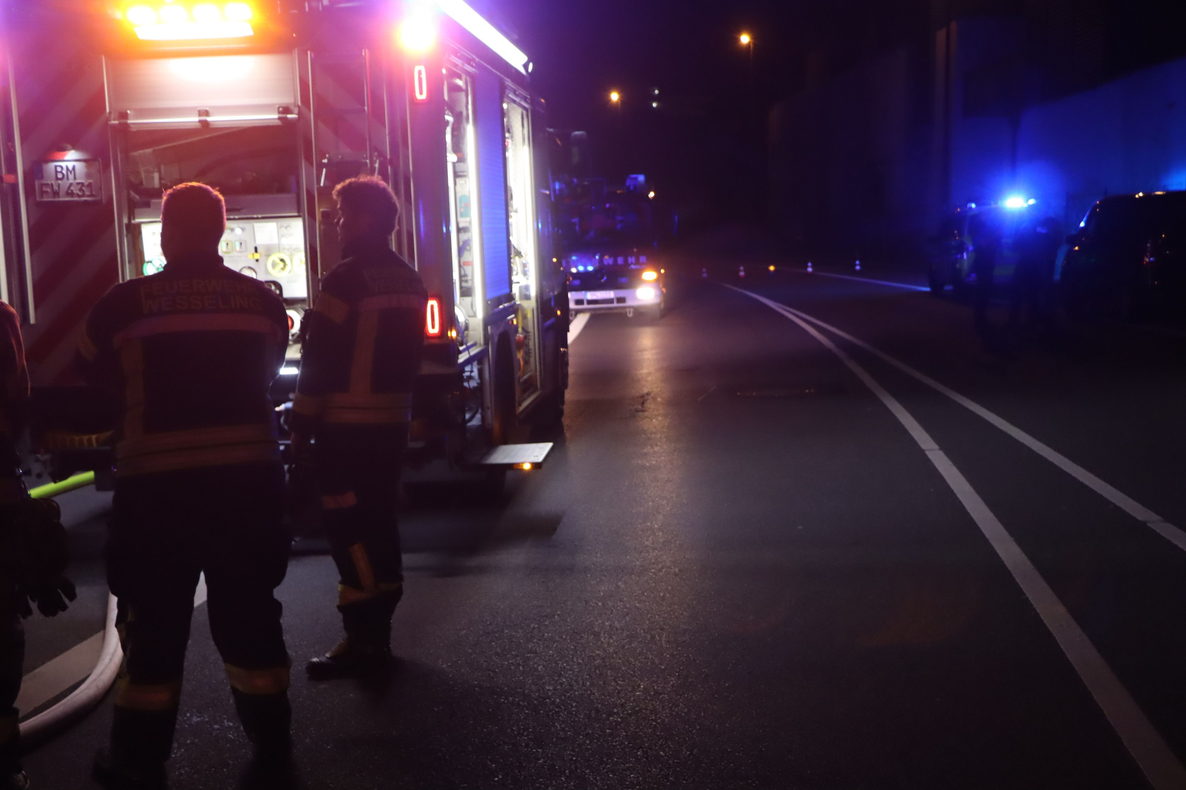 Für die Einsatzdauer musste auch die L300 im Bereich der Einsatzstelle gesperrt werden.