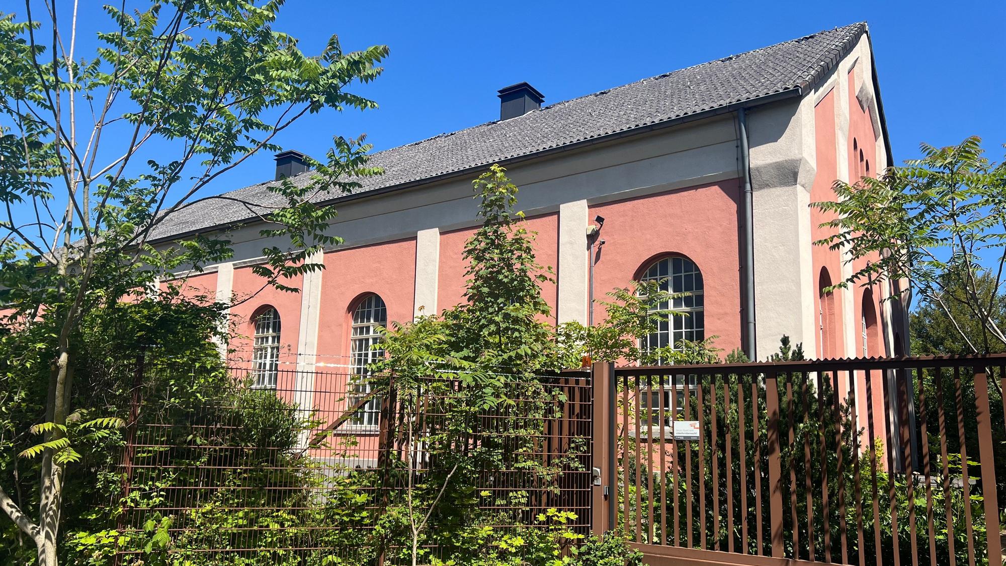 Das charakteristische Uhrenhaus soll als Bau im zukünftigen Stadtquartier erhalten bleiben. Uli Tanas wird es jedoch nicht bespielen.