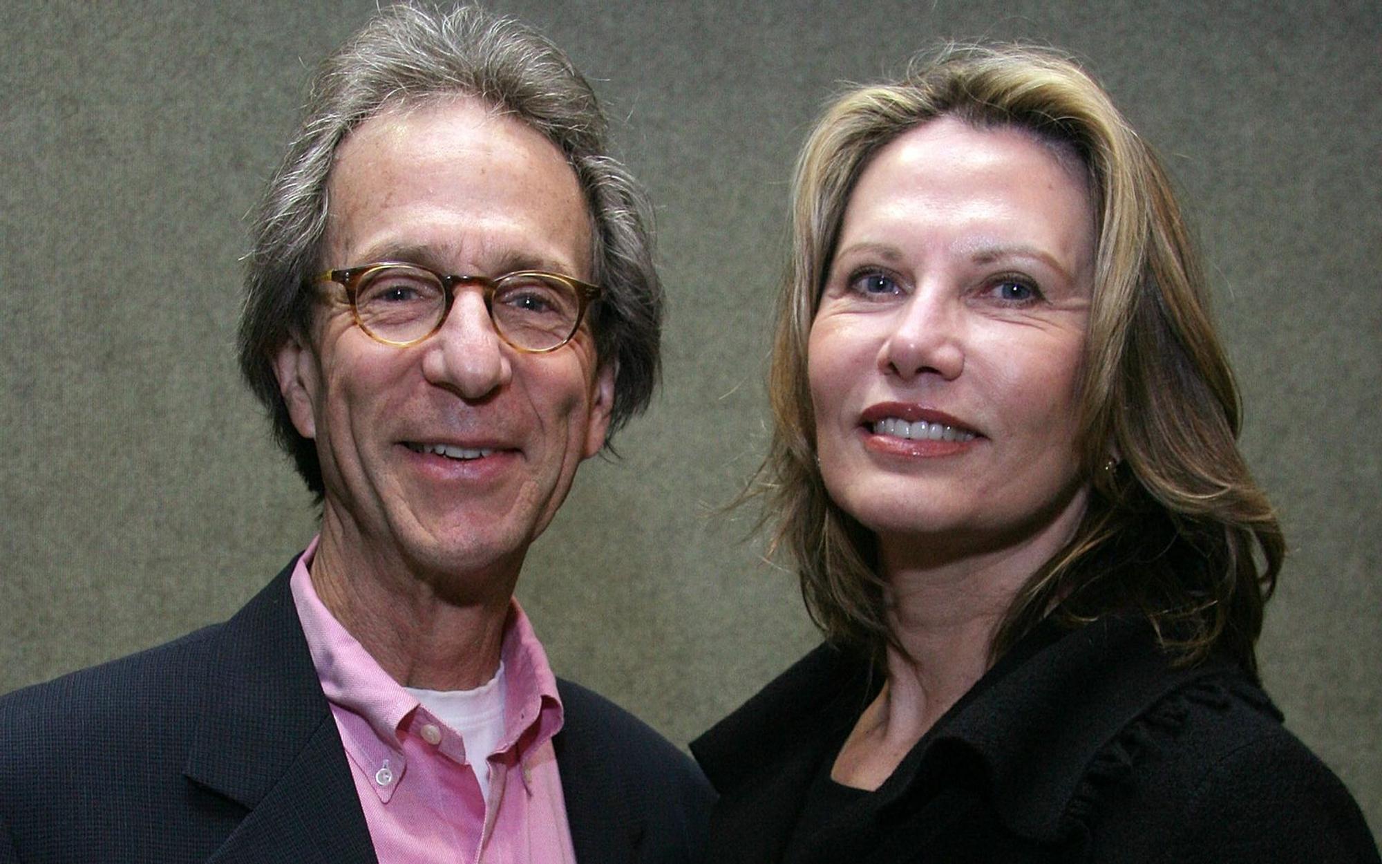 Heute lebt Maud Adams abseits des Blitzlichtgewitters: Mit ihrem zweiten Ehemann Charles Rubin führt sie einrückgezpgenes Leben in Beberly Hills. (Bild: 2006 Getty Images/Marsaili McGrath)