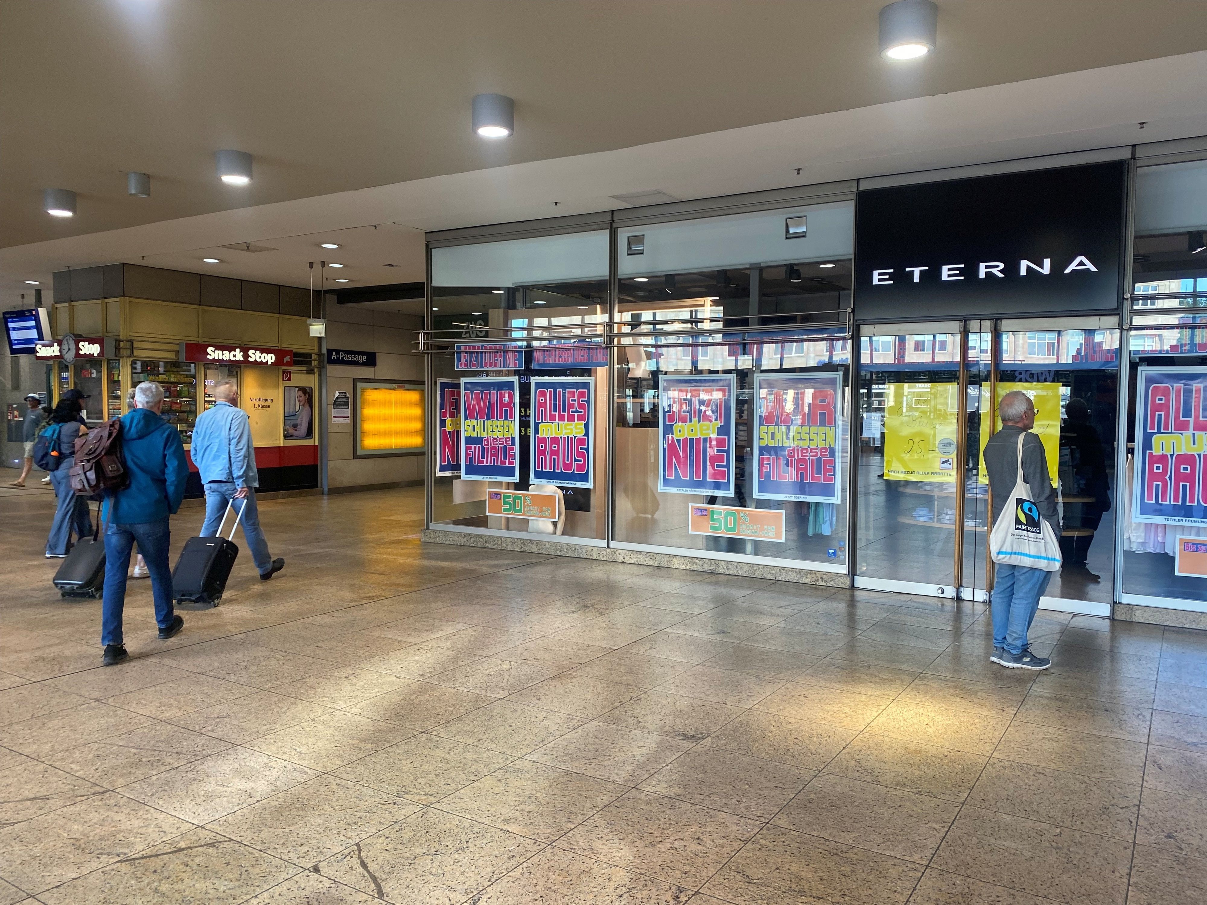Das geschlossene Eterna-Geschäft im Hauptbahnhof – die Deutsche Bahn betreibt nun andere Pläne für das Objekt.