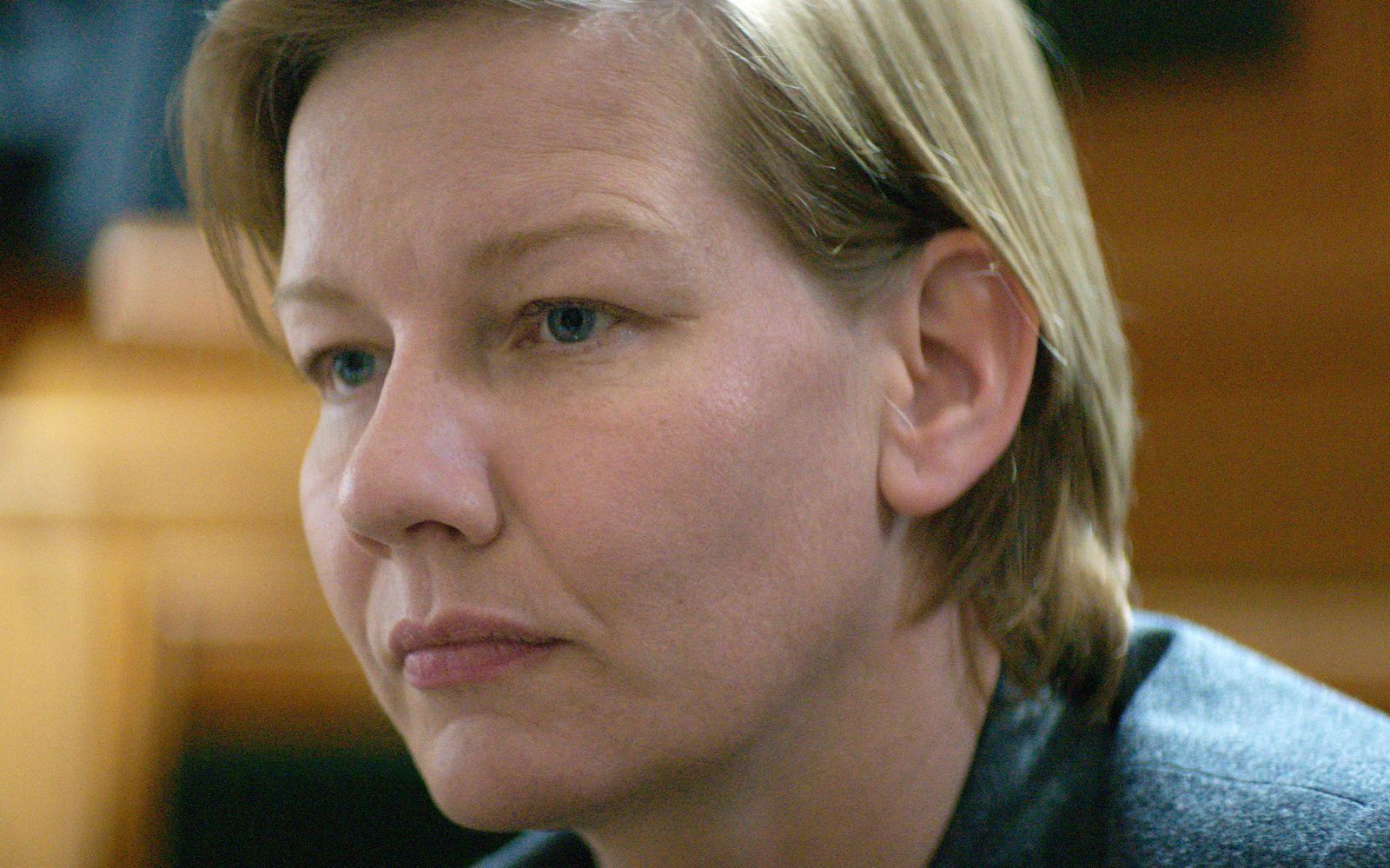 Was hat Sandra (Sandra Hüller) mit dem Todessturz ihres Ehemannes zu tun?  (Bild:  ARD/2023 L.F.P./Les Films Pelléas/Les Films de Pierre/France 2 Cinéma/Auvergne-Rhône-Alpes Cinéma)