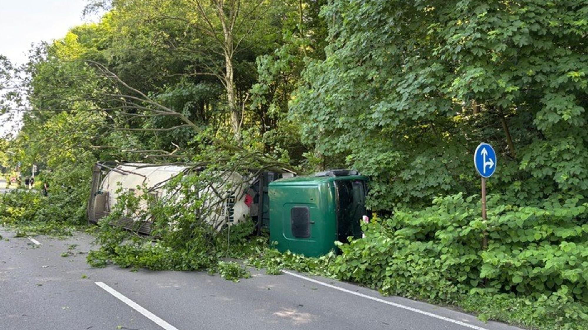 Unfall mit Gefahrguttransporter in Gladbeck