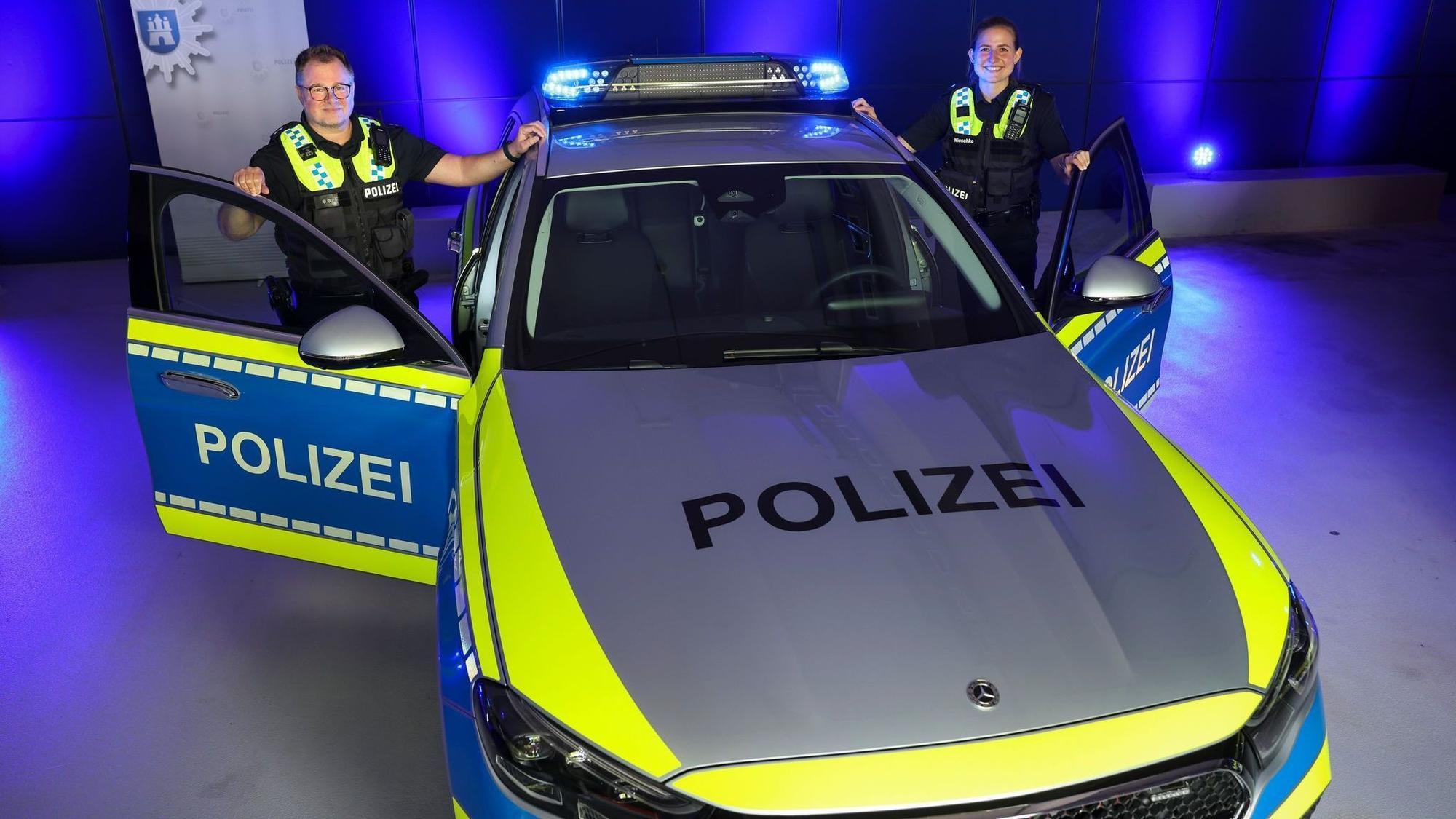 LED-Licht für Hamburgs Funkstreifenwagen