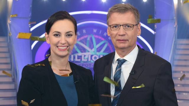 „Sie haben das taktisch sehr gut gemacht“, lobte Moderator Günther Jauch die Rekordgewinnerin Nadja Sidikjar nach ihrem Sieg. (Bild: RTL / Frank Hempel)