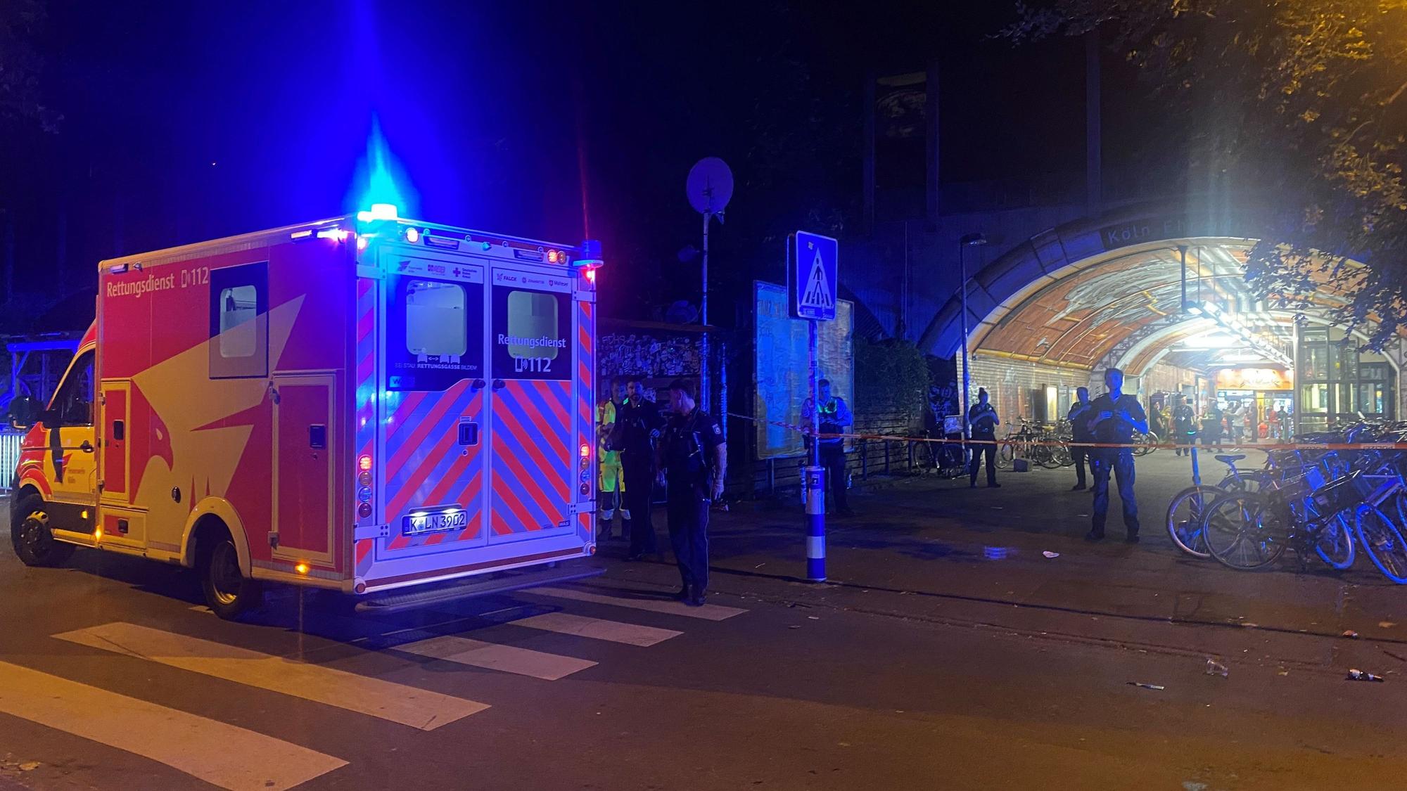 Polizeieinsatz am Bahnhof Ehrenfeld.