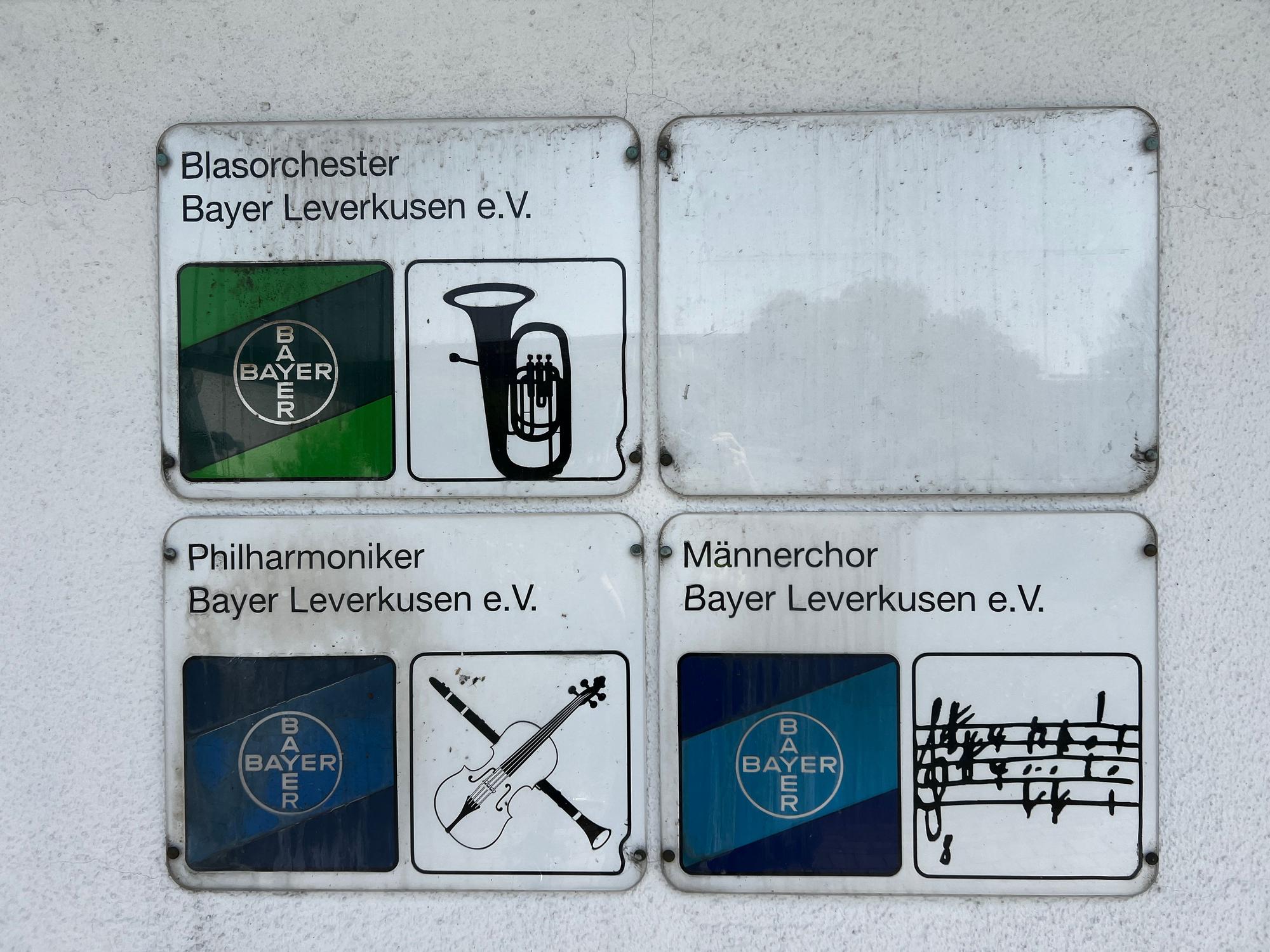 Die Musikensembles dürfen weiterhin den Namen „Bayer“ tragen.