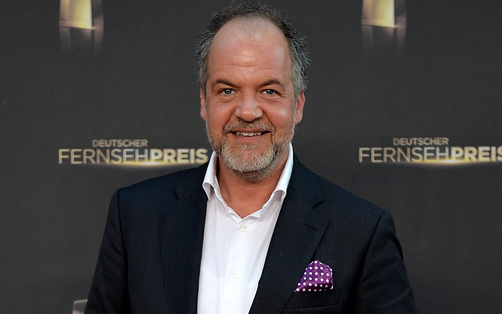 Mit „Freunde fürs Leben“ schaffte er seinen Durchbruch als Schauspieler: Marek Erhardt ist bis heute ein gefragtes TV-Gesicht. (Bild: Sascha Steinbach/Getty Images)