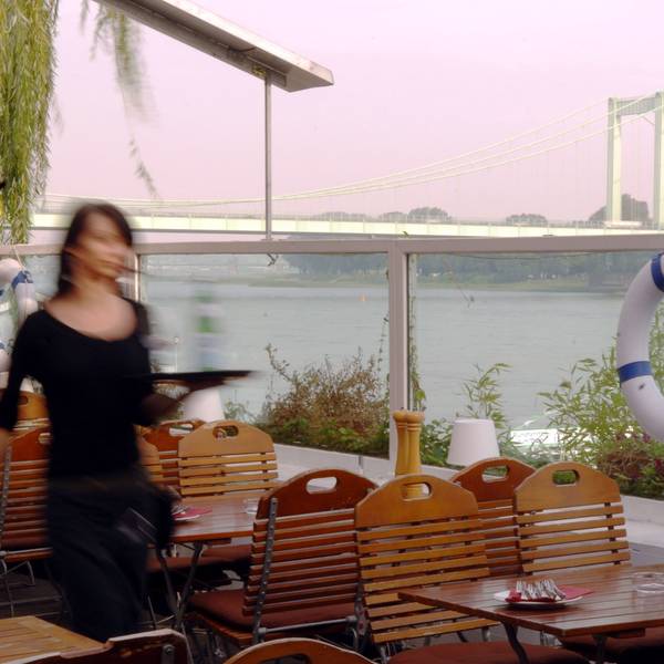 Restaurant mit Rheinblick in Rodenkirchen. (Archivbild)