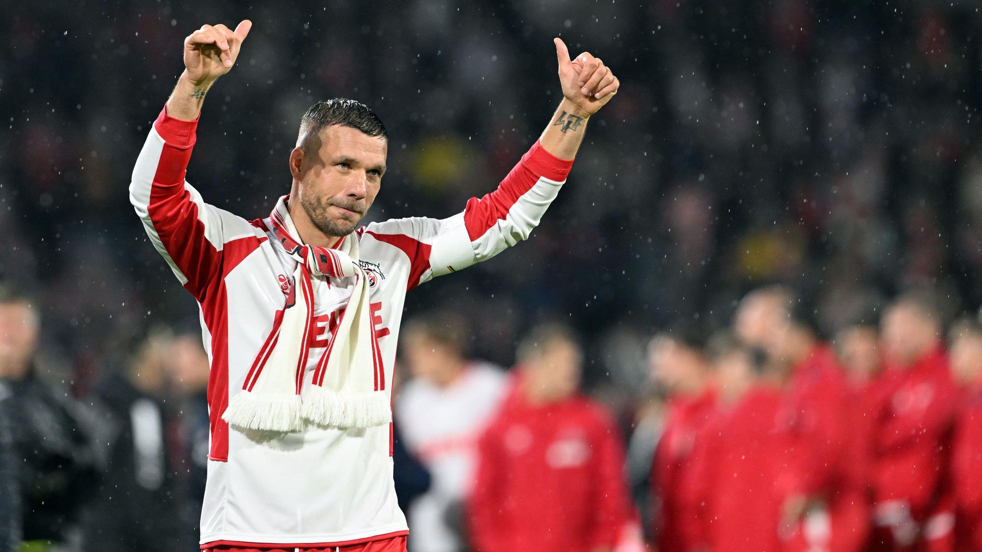 Lukas Podolski bei seinem Abschiedsspiel in Müngersdorf im Herbst 2024