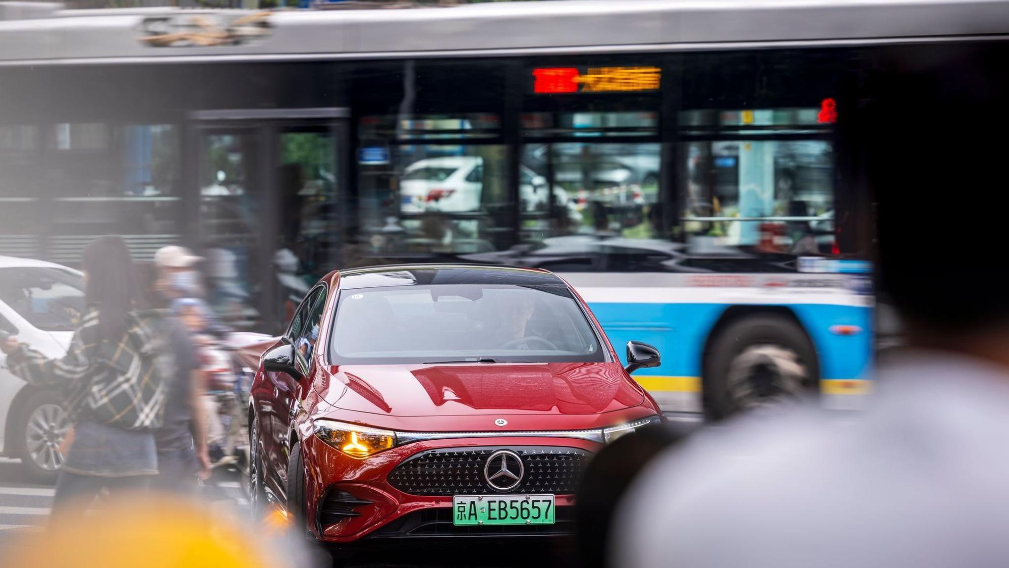 Mit Drive Assist im neuen CLA in Peking