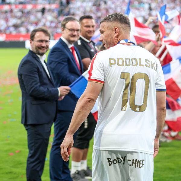 Lukas Podolski feierte am Wochenende in Zabrze das Ende seiner Profi-Karriere.