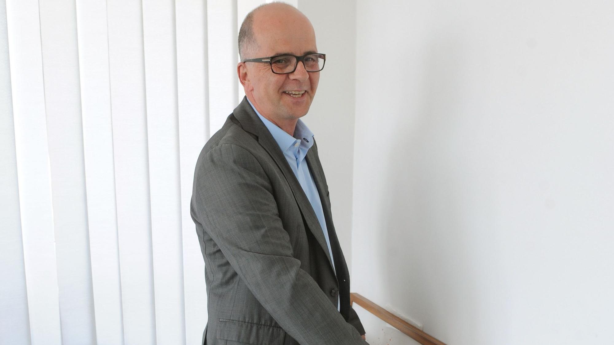 2018: Markus Greitemann räumt als neuer Baudezernent sein Büro ein.