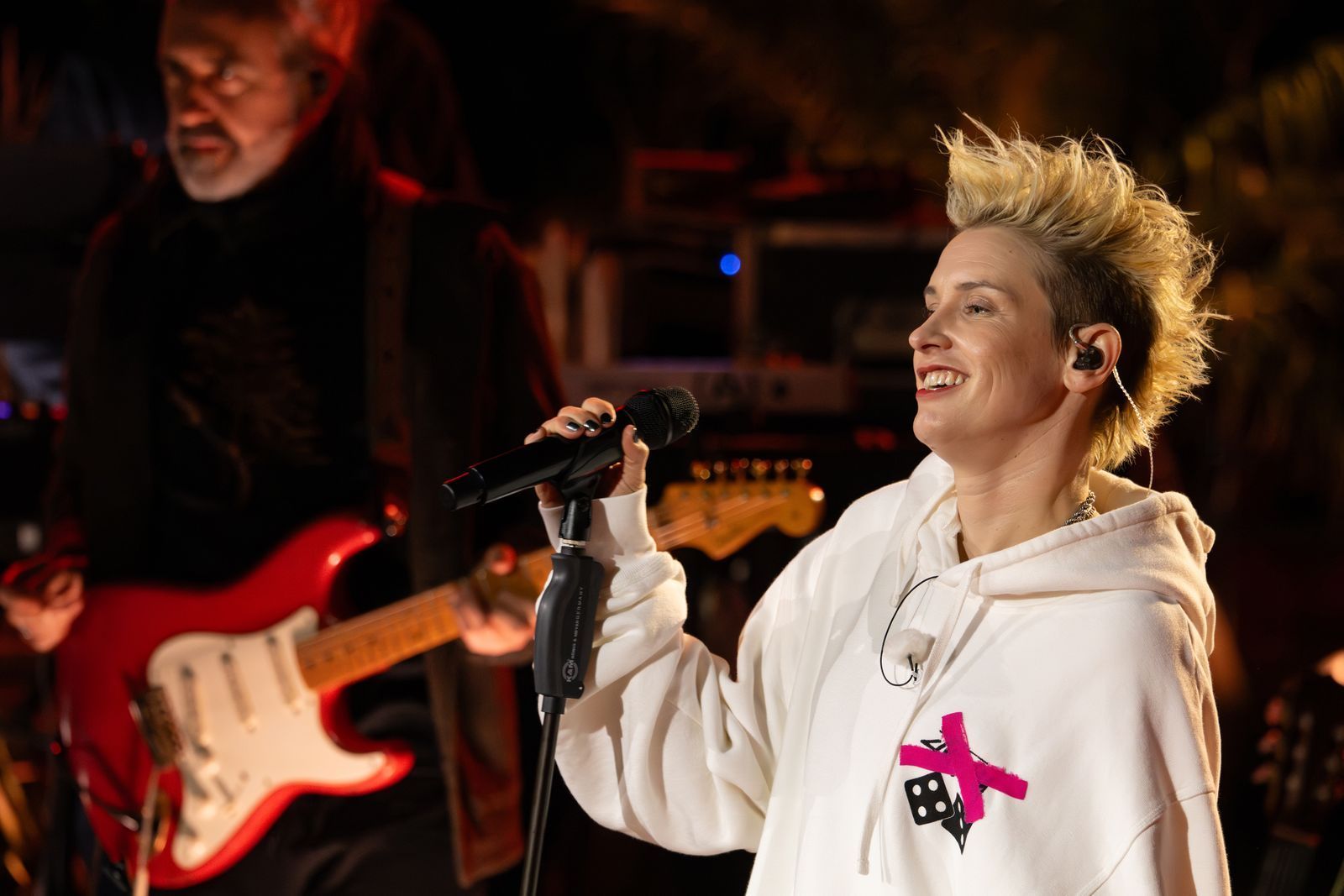 Die Protea für den Song des Abends ging an Punk-Rockerin Deine Cousine. (Bild: RTL / Markus Hertrich)
