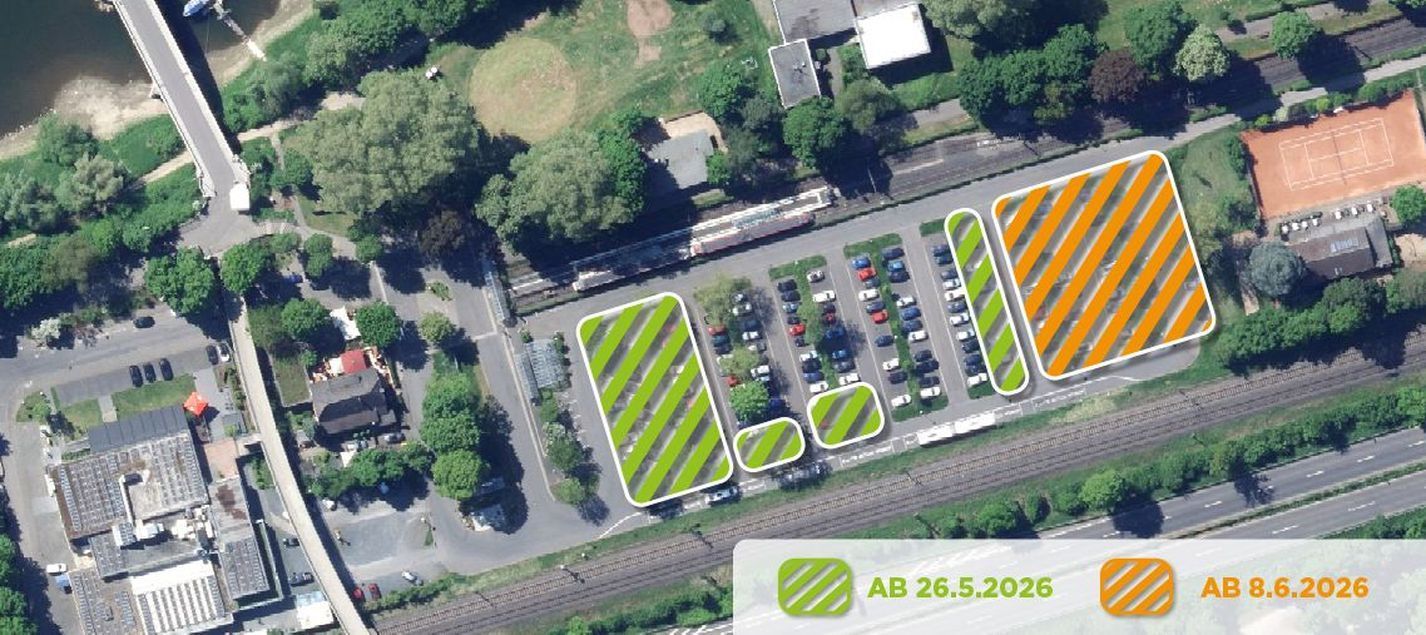Luftbild mit grün und gelb schraffierten Flächen, auf denen Parkplätze wegfallen.