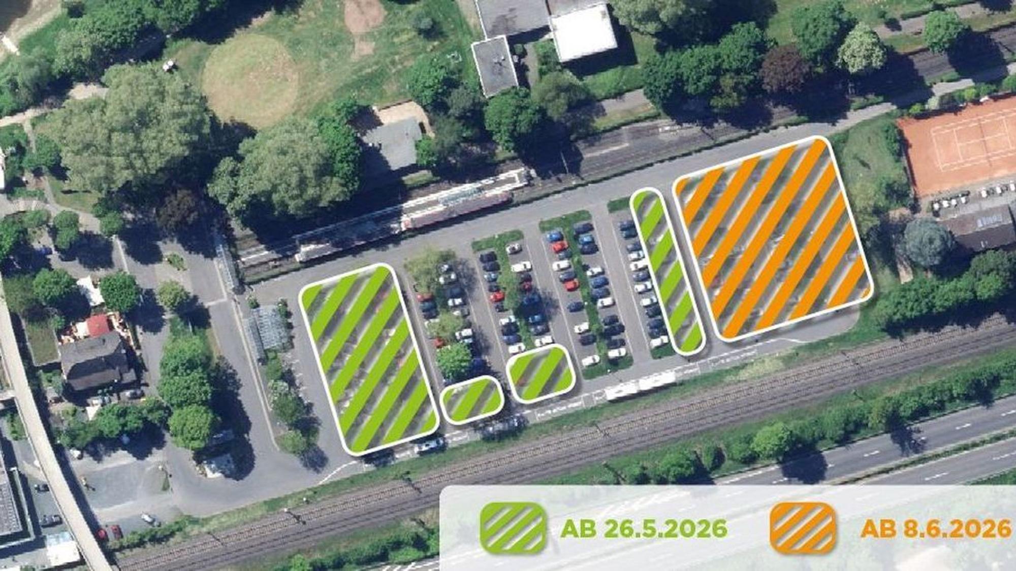 Luftbild mit grün und gelb schraffierten Flächen, auf denen Parkplätze wegfallen.