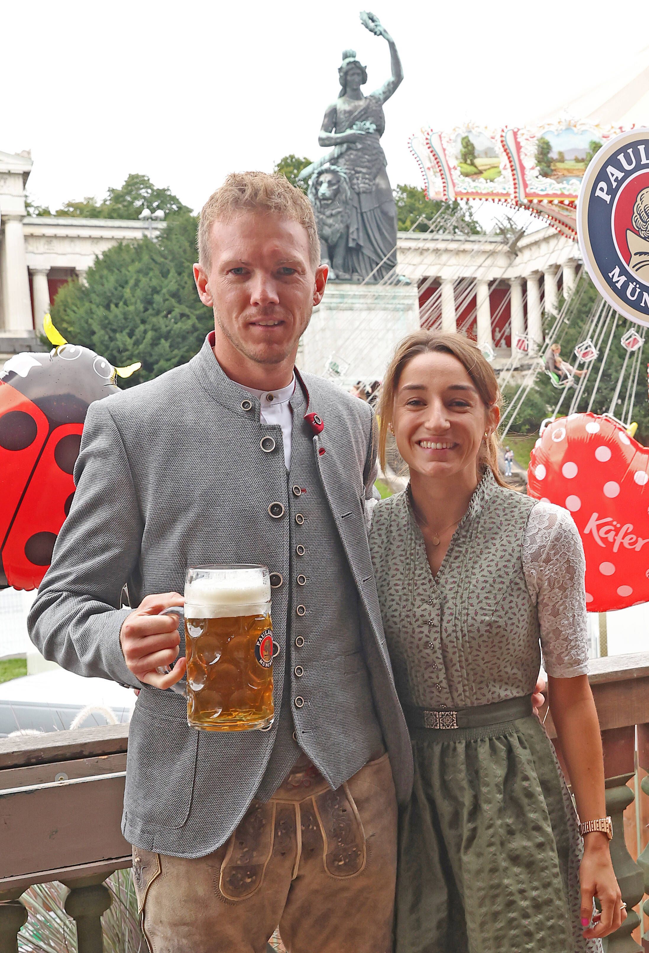Julian Nagelsmann und Lena Wurzenberger auf dem Oktoberfest.