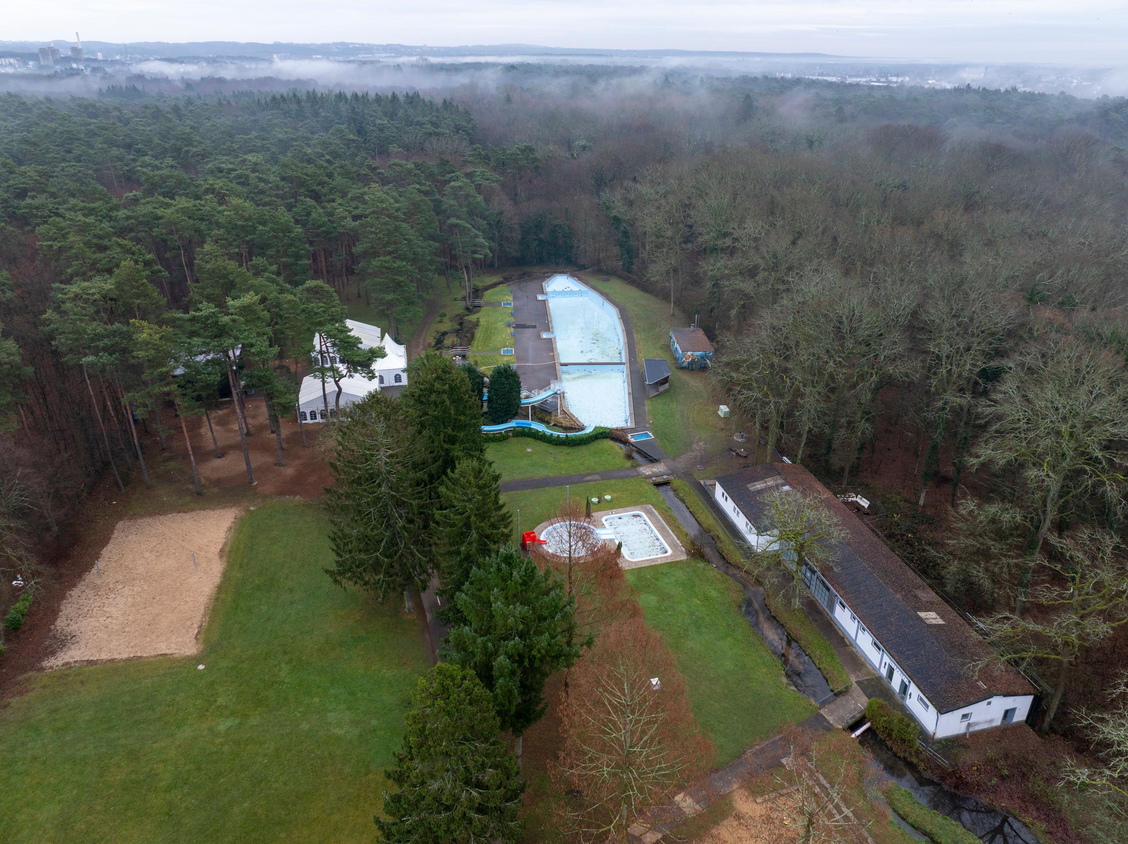 Das Waldbad Dünnwald von oben. Hier finden häufig Events statt. (Archivbild)